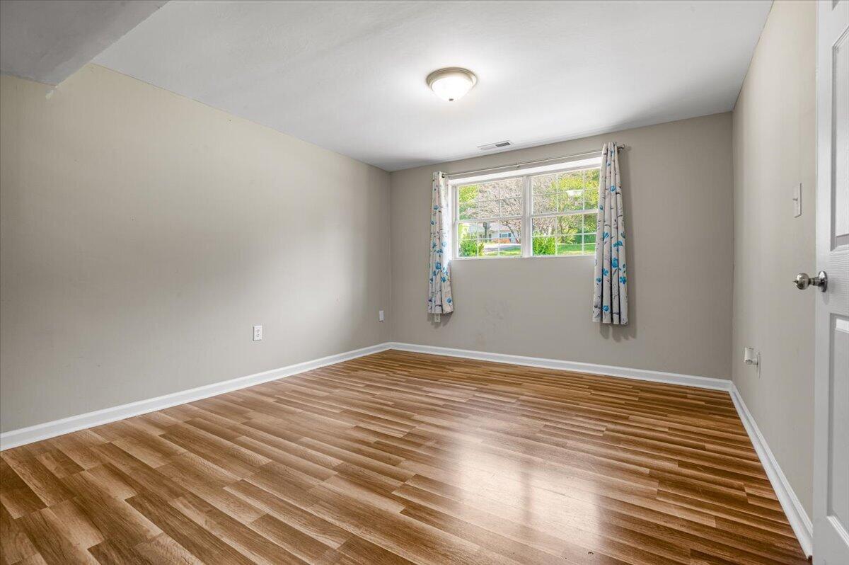 305 Maple Street Property Photo 22
