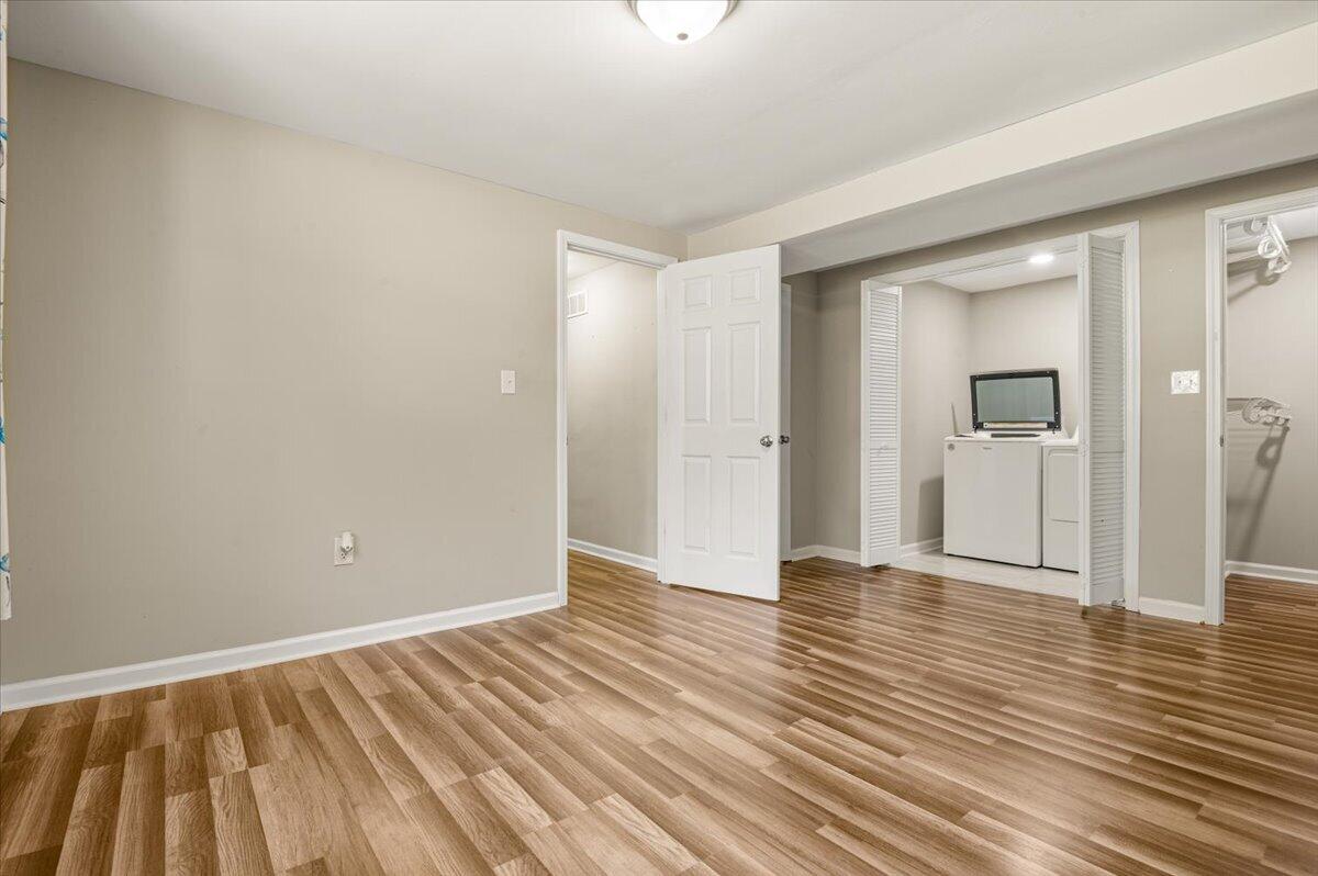 305 Maple Street Property Photo 23