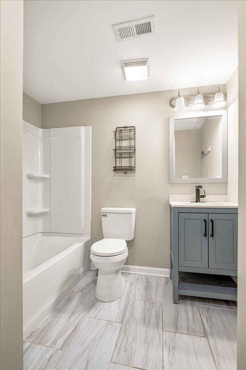305 Maple Street Property Photo 24