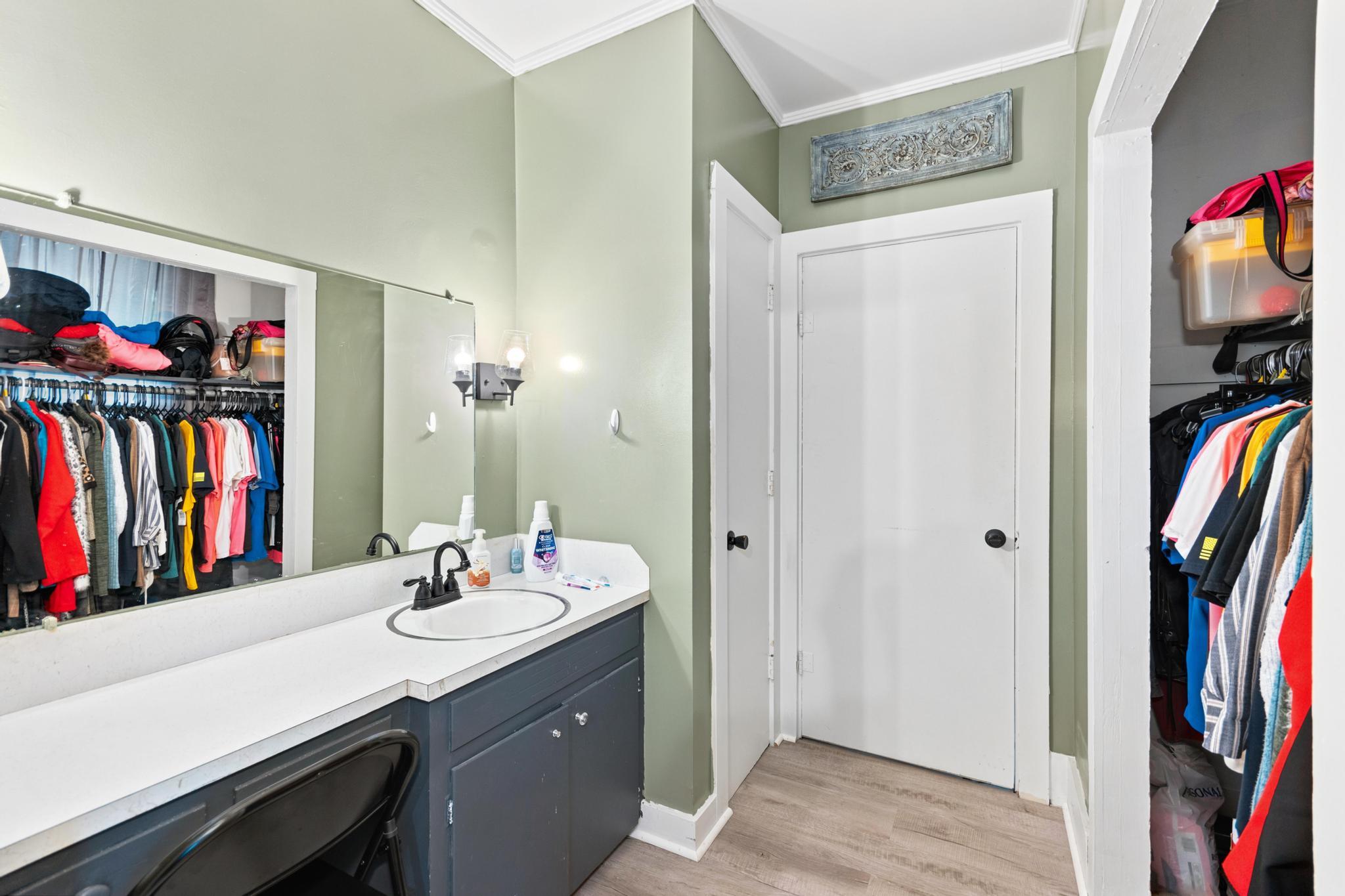 117 W Elm Street Property Photo 19