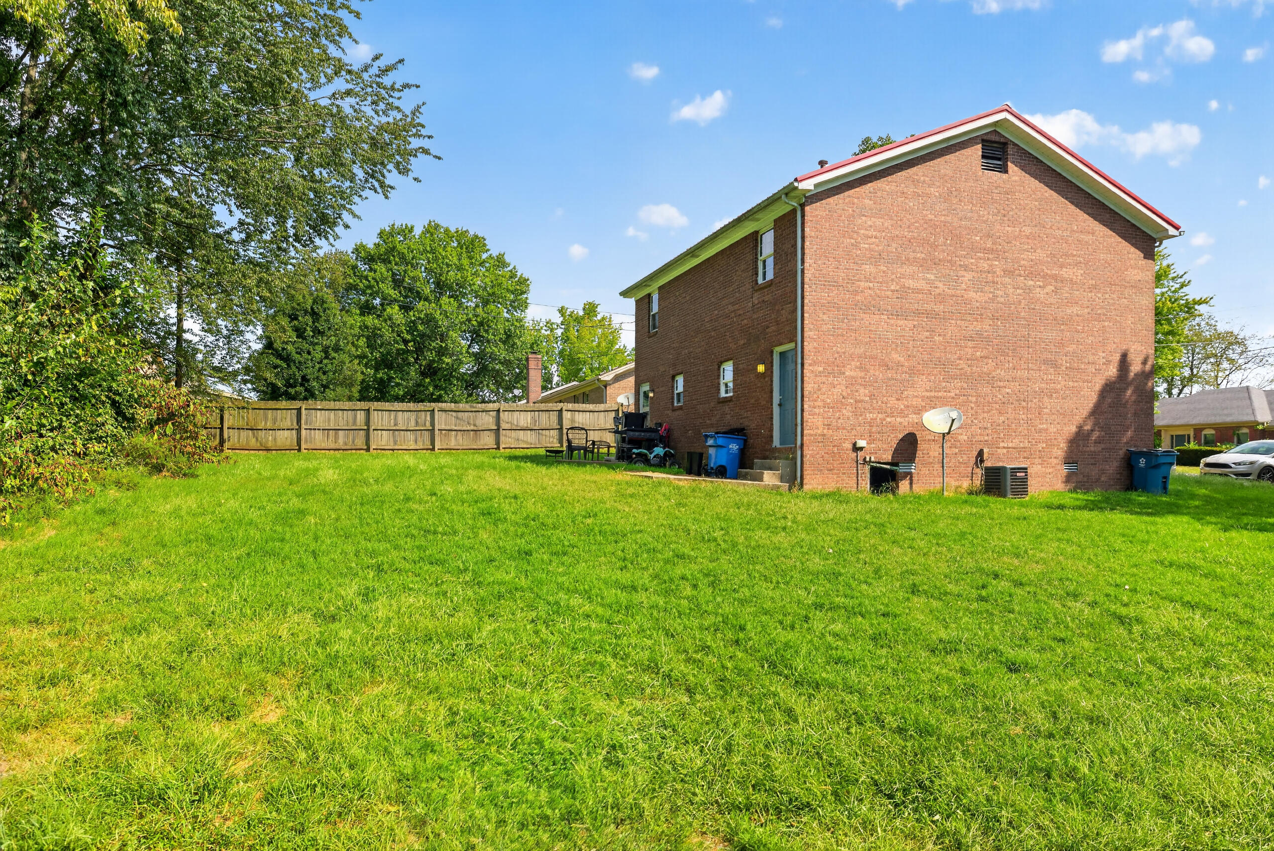 127-129 Aspen Drive Property Photo 9