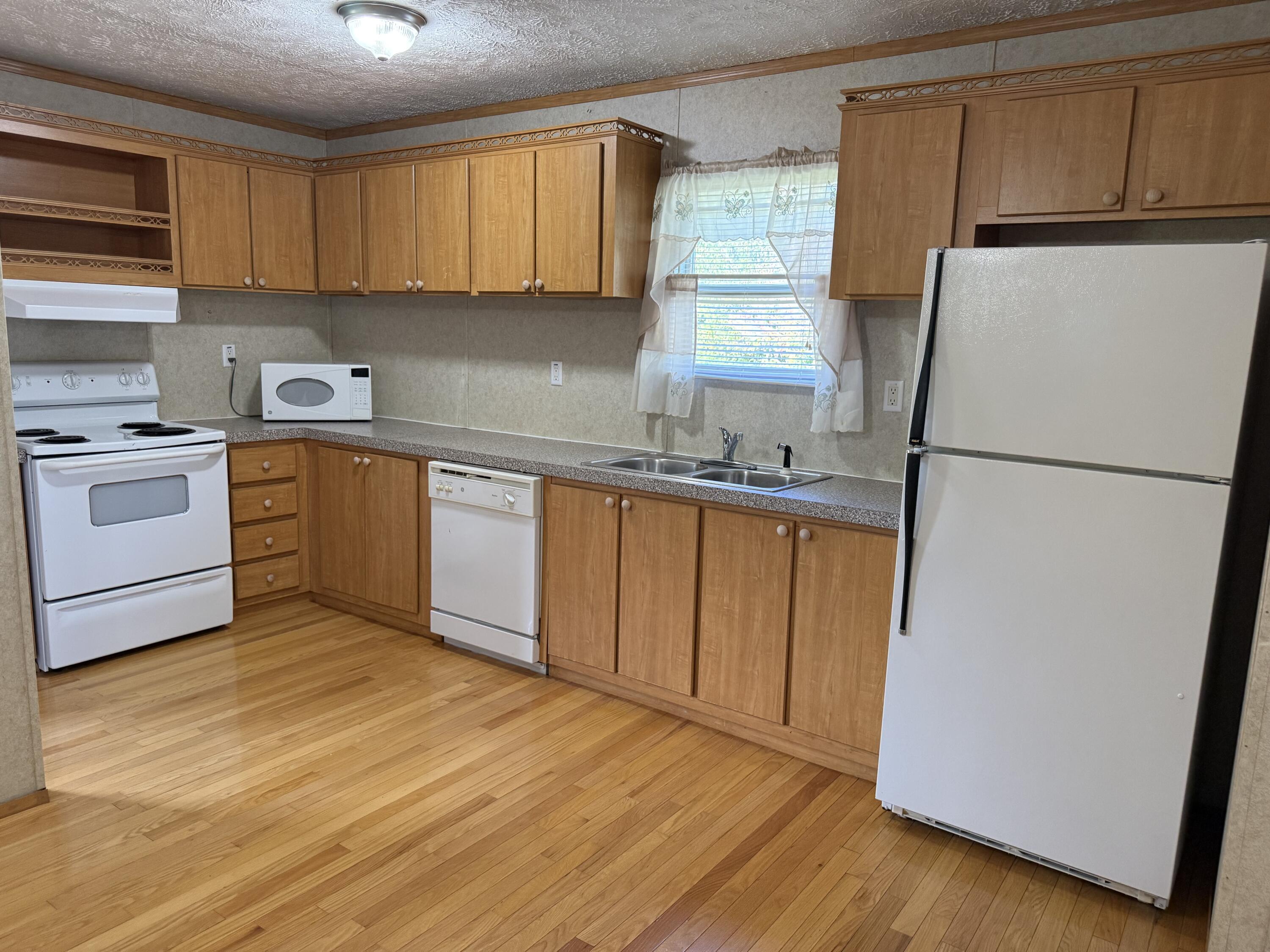 172 Boston Hill Rd Road Property Photo 8