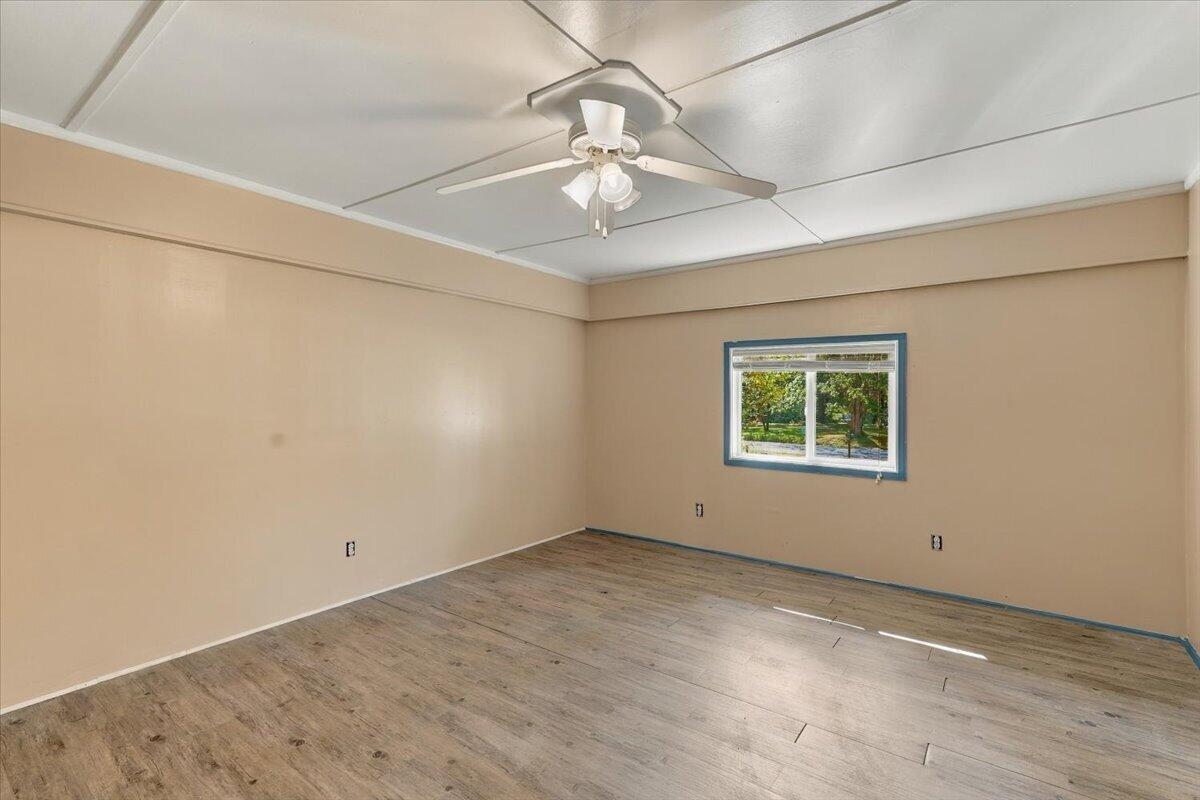 202 Oakcrest Drive Property Photo 9