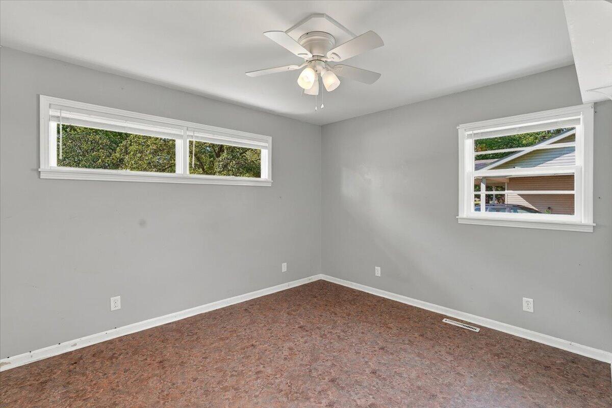 202 Oakcrest Drive Property Photo 16