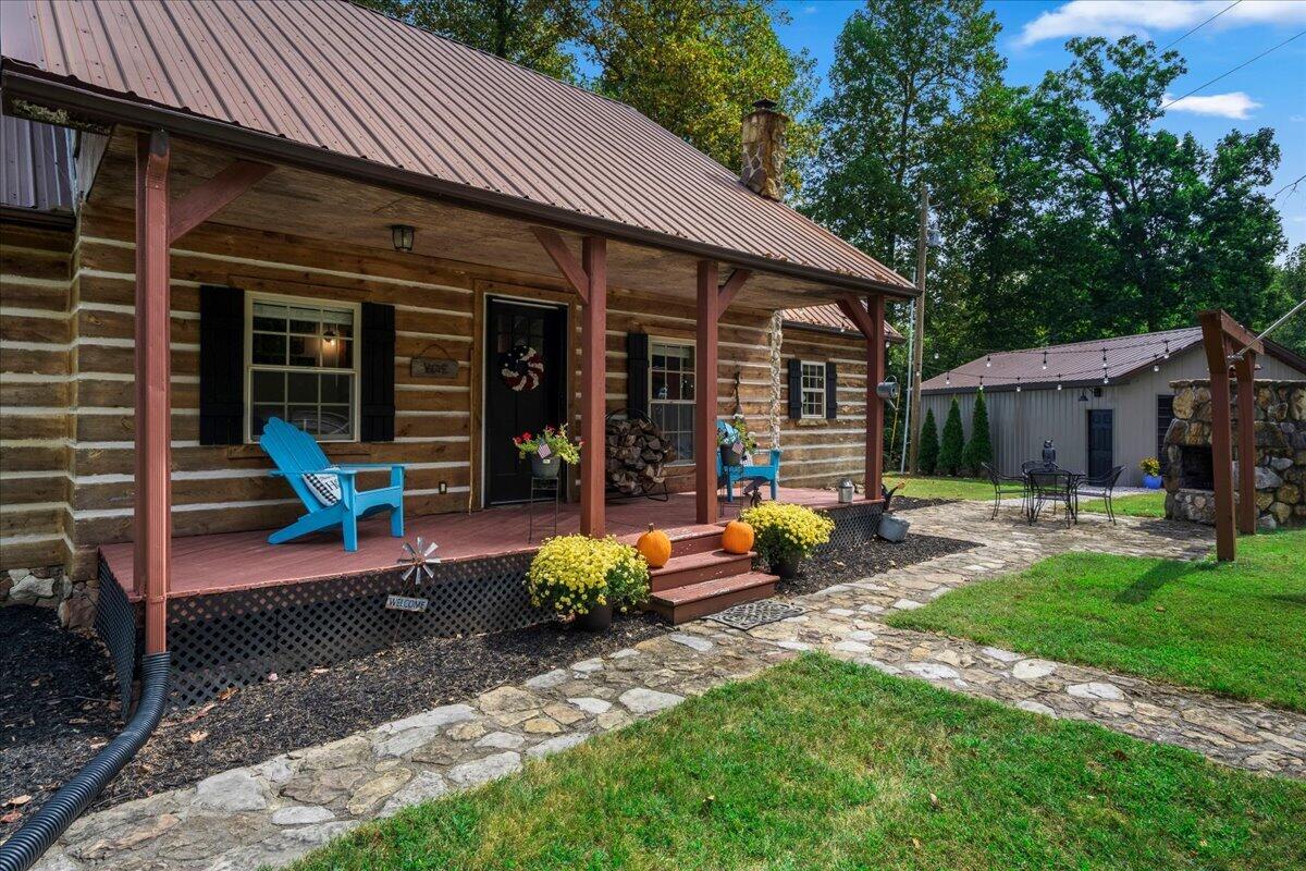 9653 Mckee Road Property Photo 4