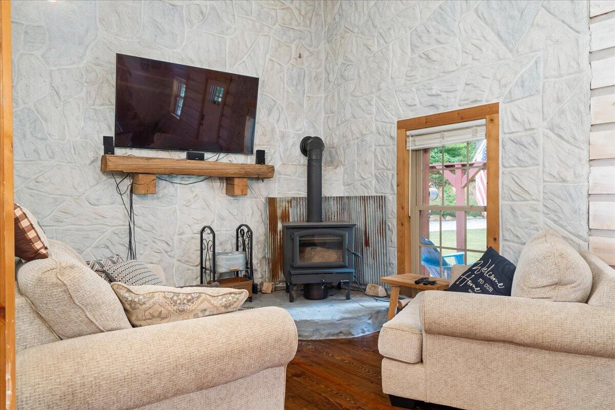 9653 Mckee Road Property Photo 11