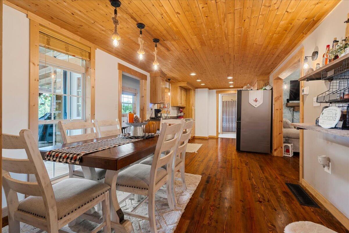 9653 Mckee Road Property Photo 17