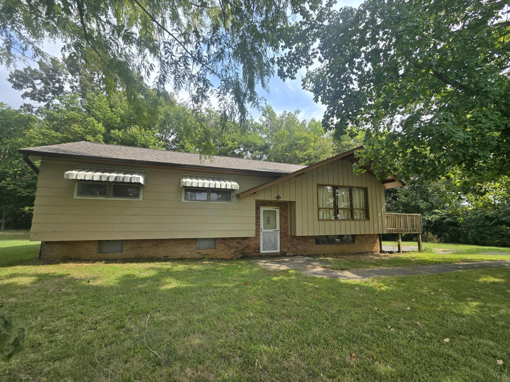 708 Armstrong Road Property Photo 1