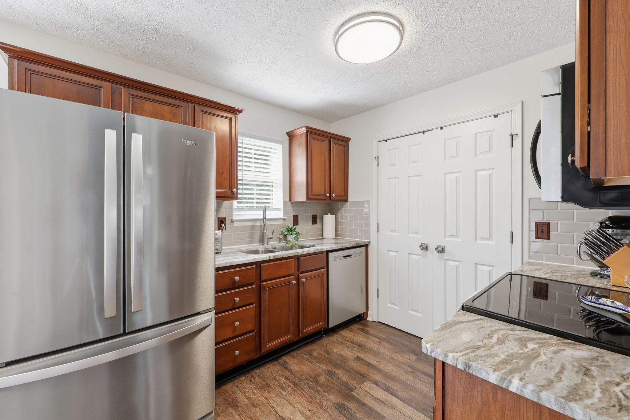 3332 Tyler Court Property Photo 4