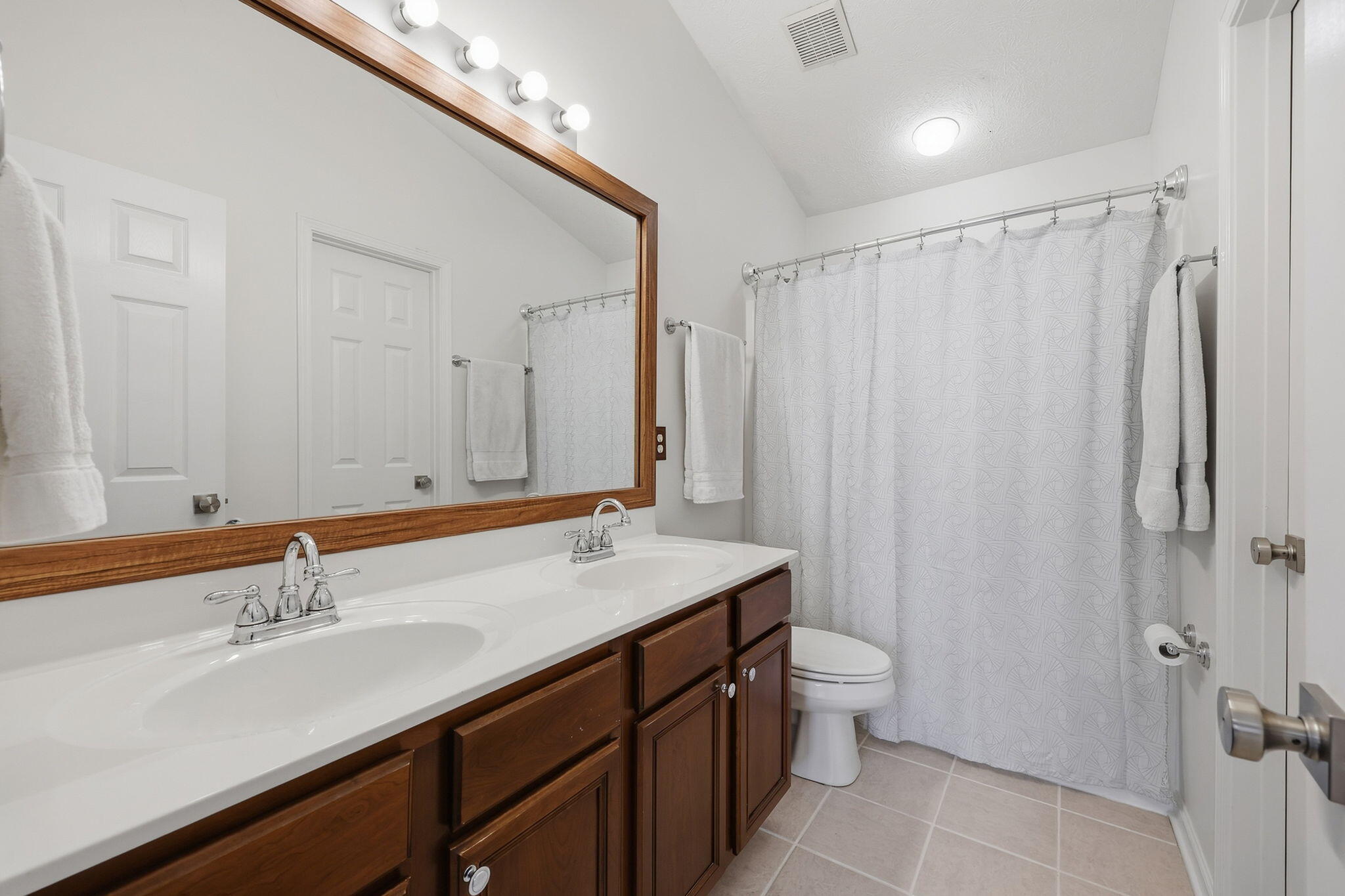 3332 Tyler Court Property Photo 14