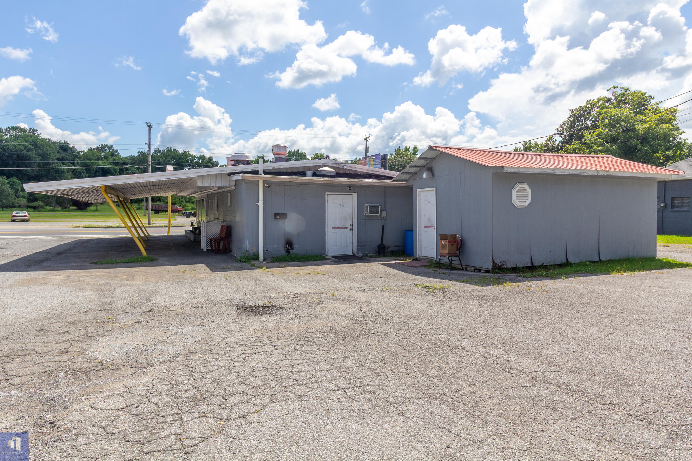 1020 S 21st Street Property Photo 4