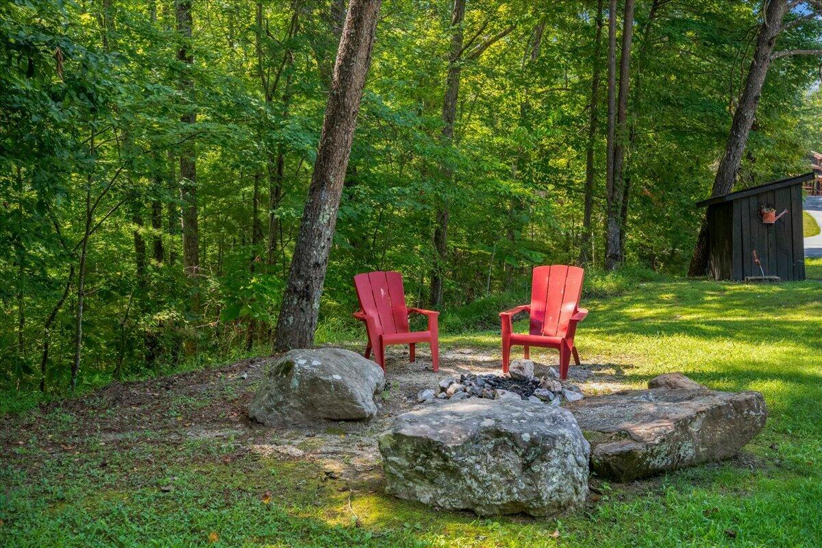 785 Cliffview Road Property Photo 3