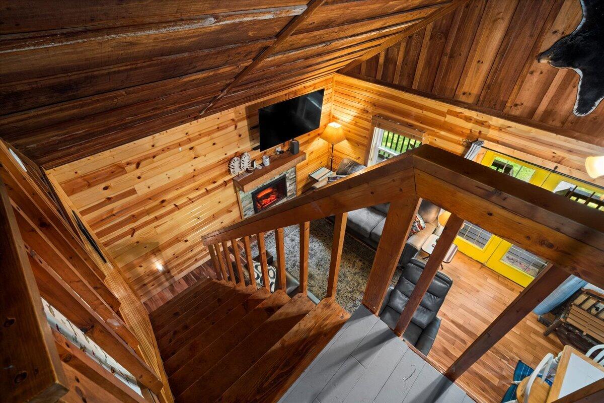 785 Cliffview Road Property Photo 15