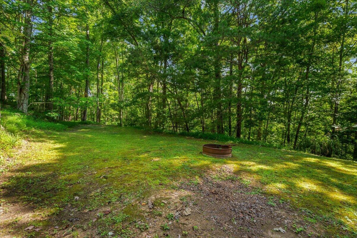 785 Cliffview Road Property Photo 23