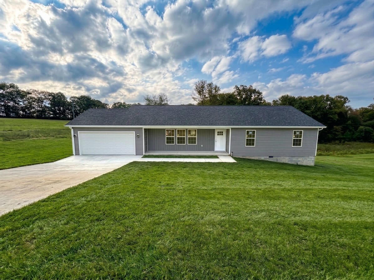 4475 Keavy Road Property Photo 1