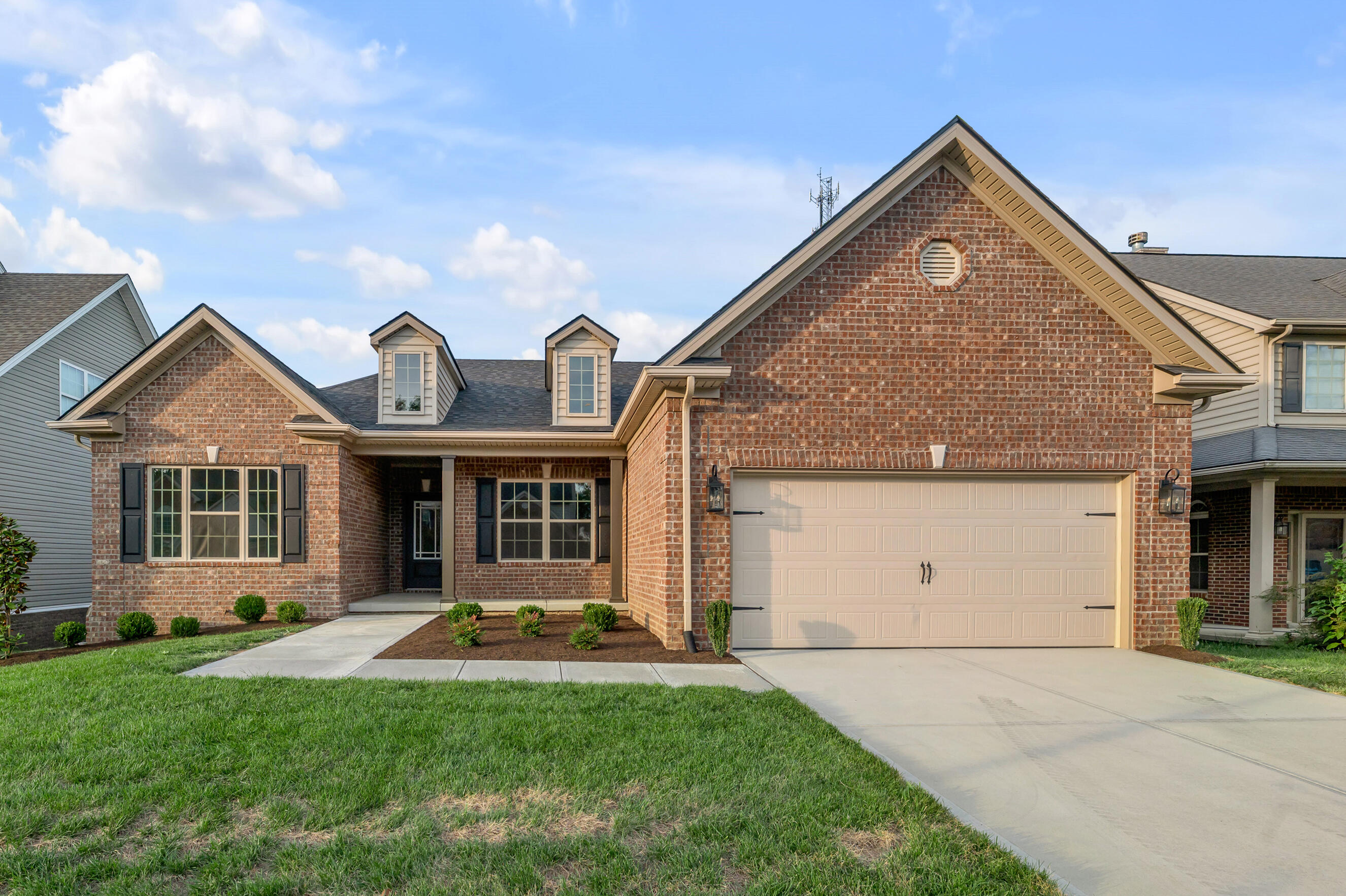2784 Kearney Creek Lane Property Photo 4