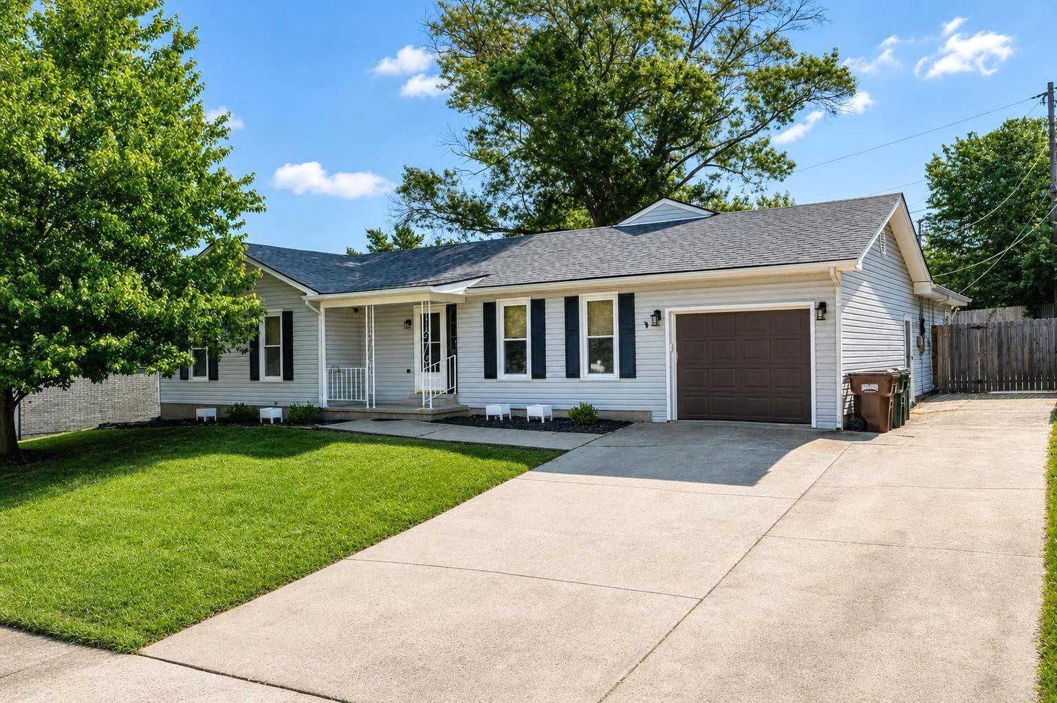 2220 Redbud Lane Property Photo 4