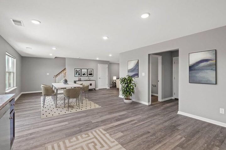 8169 Driftwood Loop Property Photo 3