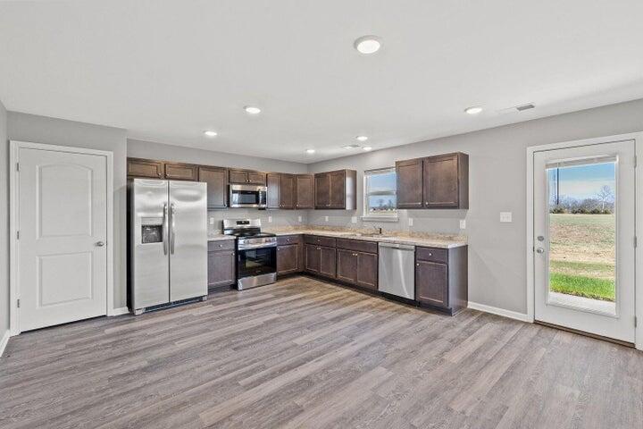 8169 Driftwood Loop Property Photo 7