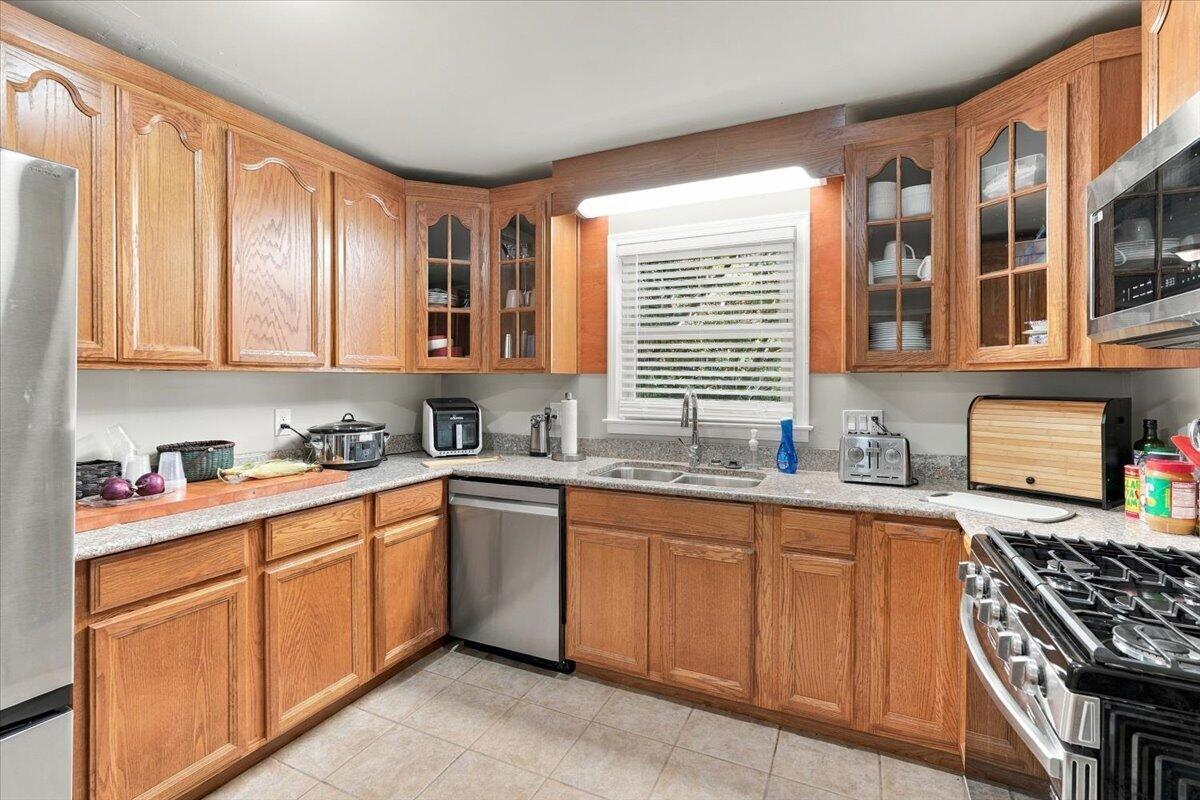 100 W Fairview Avenue Property Photo 11