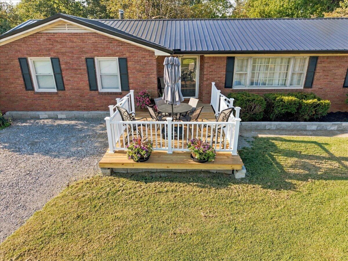 100 W Fairview Avenue Property Photo 33