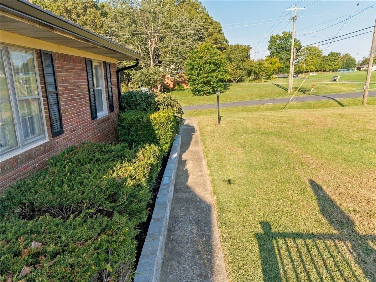 100 W Fairview Avenue Property Photo 34
