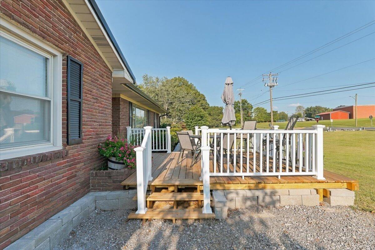 100 W Fairview Avenue Property Photo 36