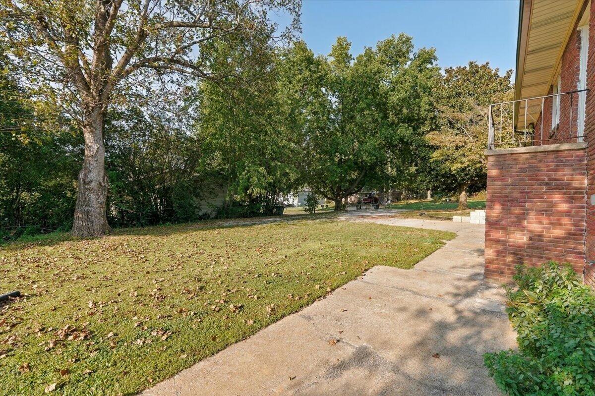 100 W Fairview Avenue Property Photo 39
