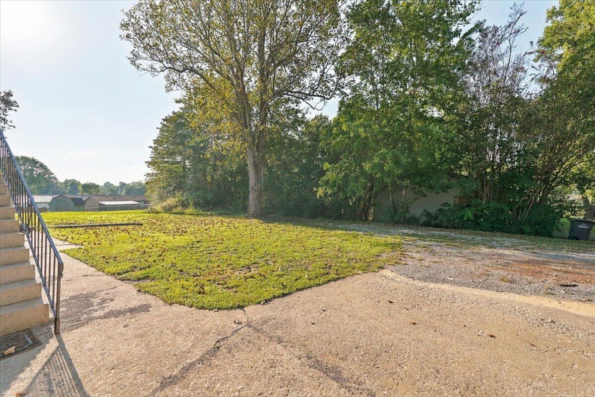 100 W Fairview Avenue Property Photo 40