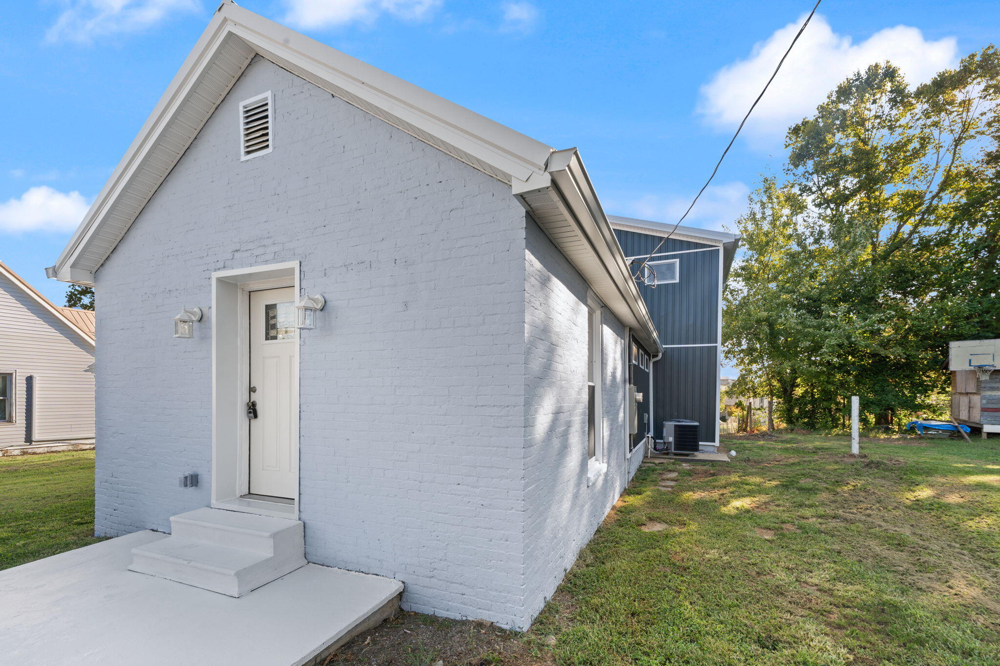 305 Harrison Avenue Property Photo 1