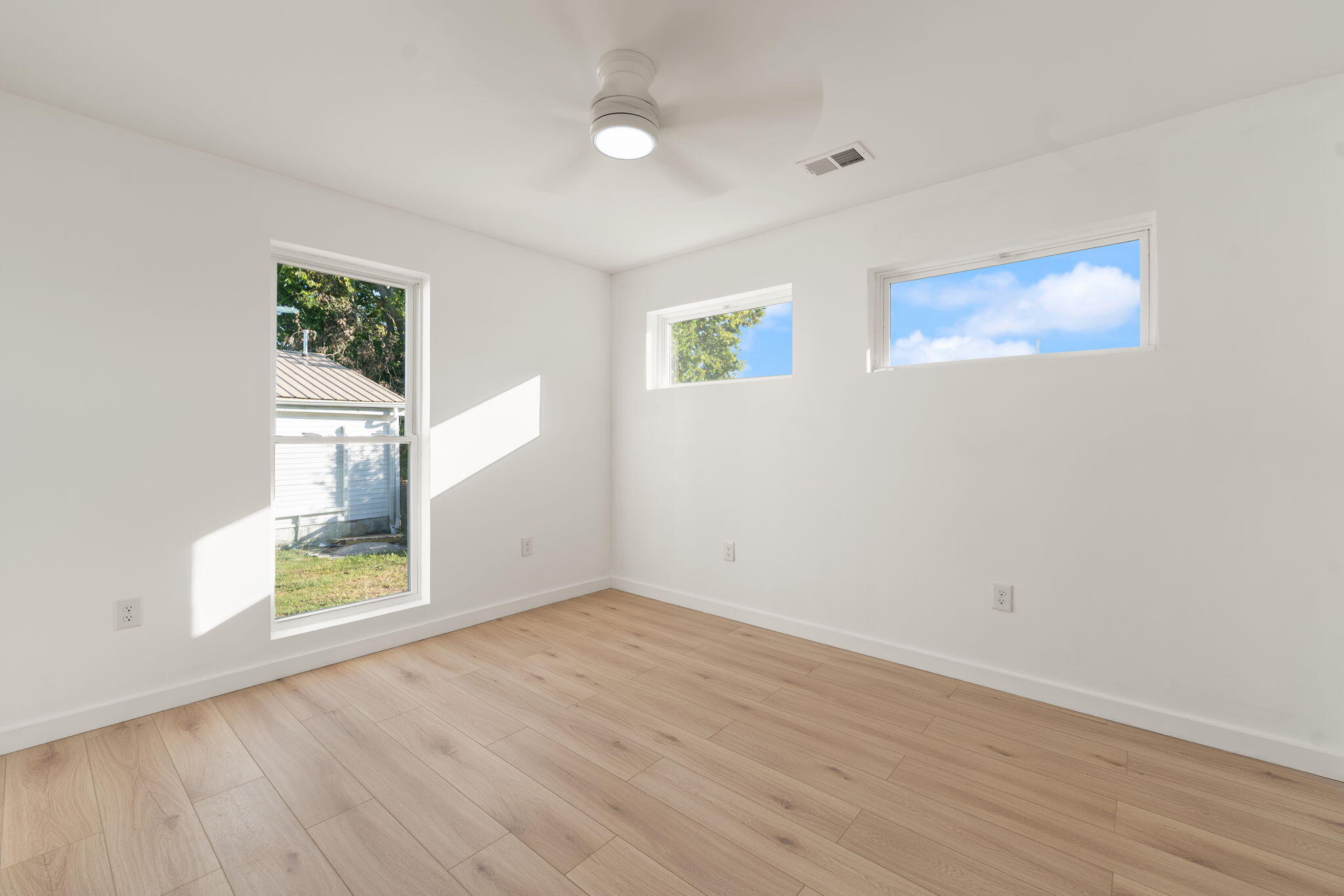 305 Harrison Avenue Property Photo 11