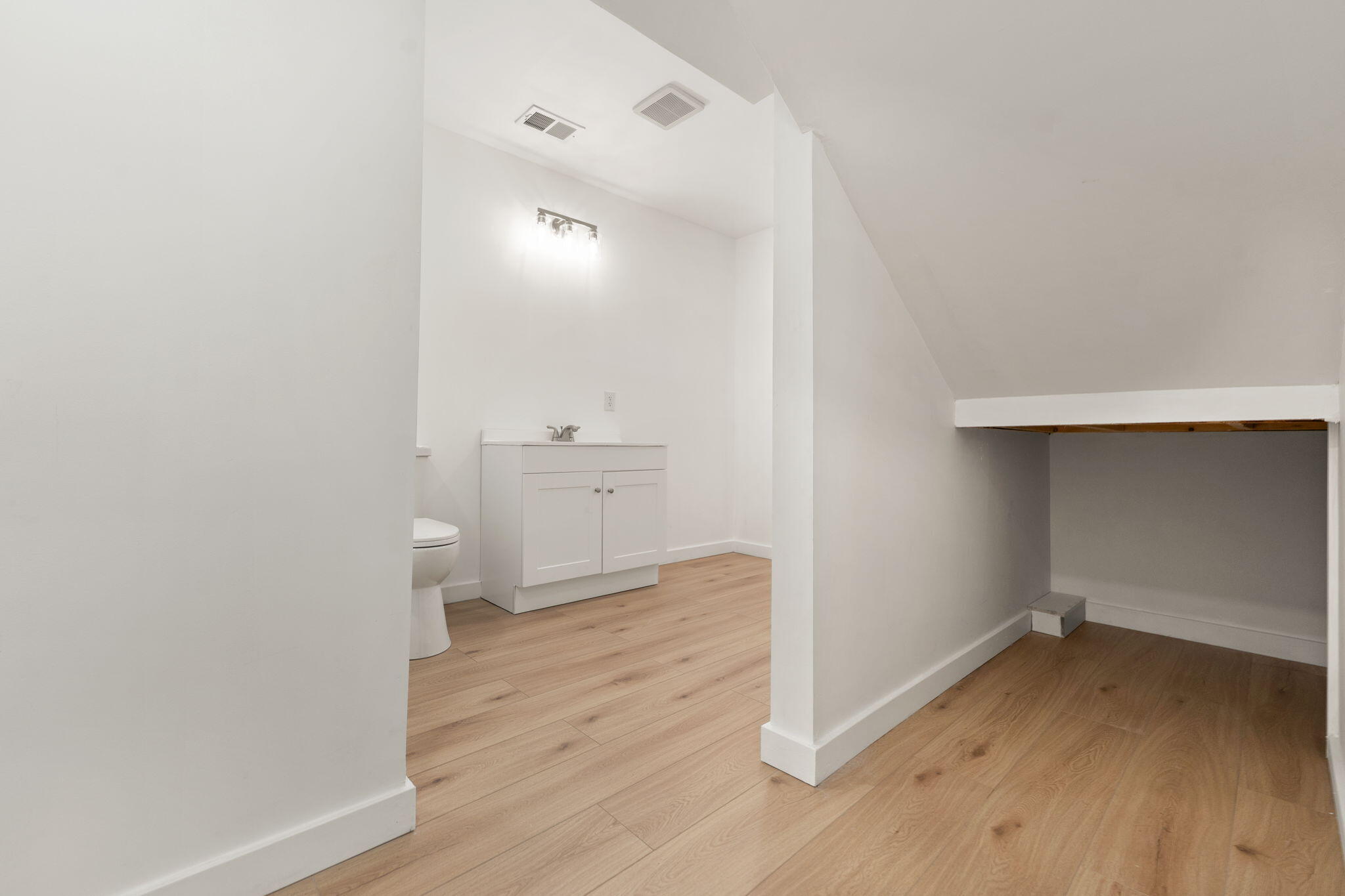 305 Harrison Avenue Property Photo 14