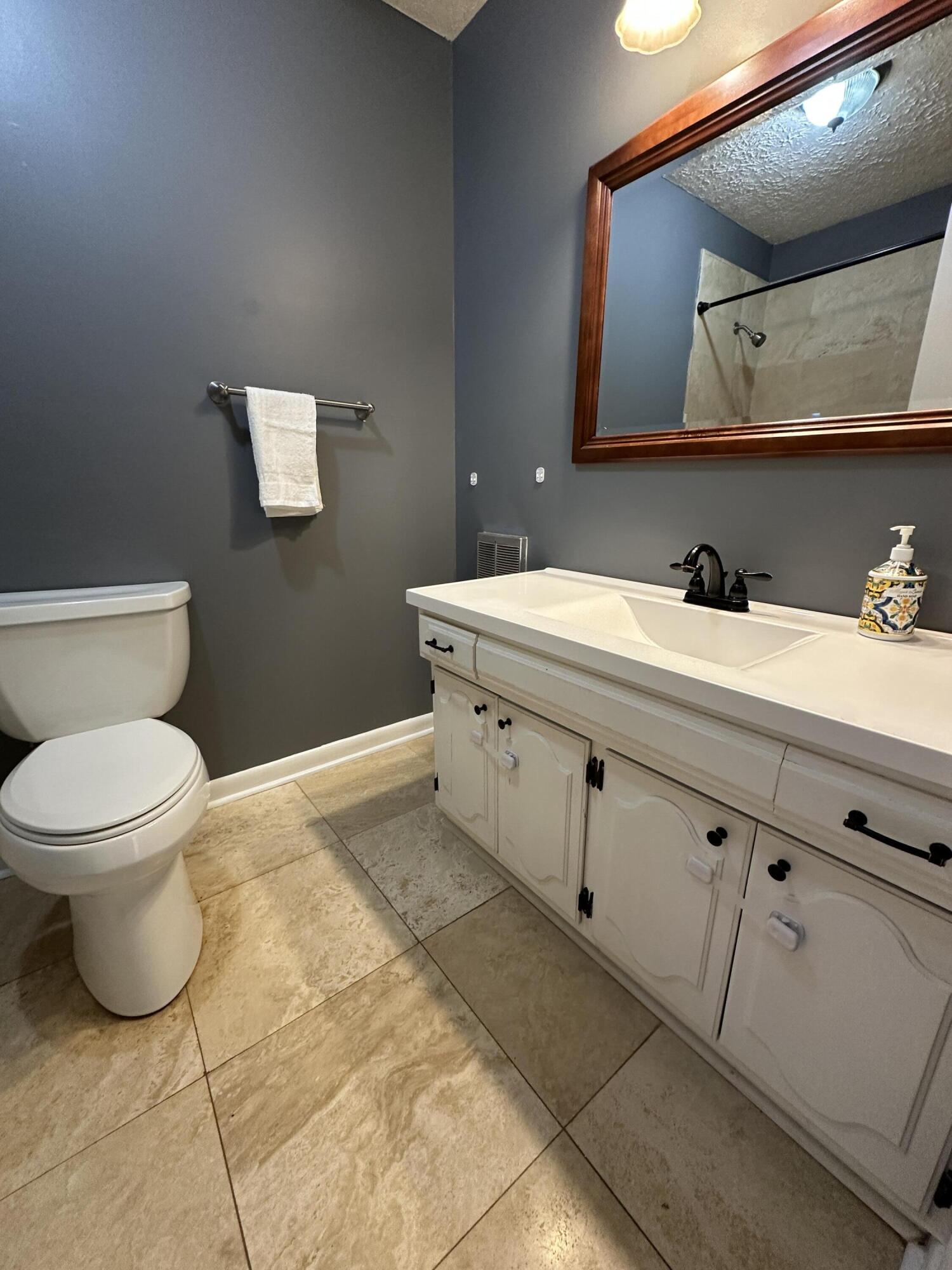 618 Brookmede Drive Property Photo 13