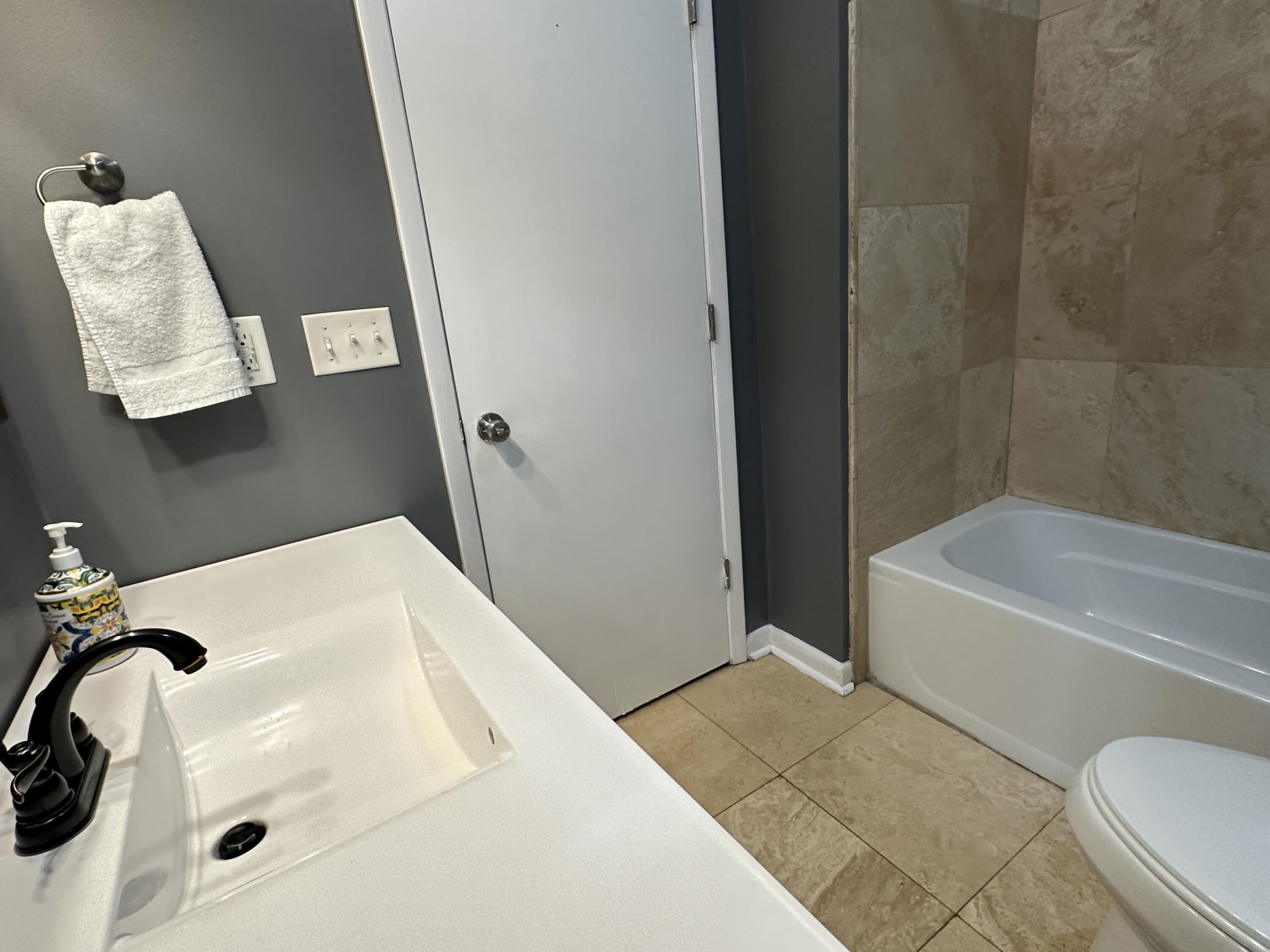 618 Brookmede Drive Property Photo 14