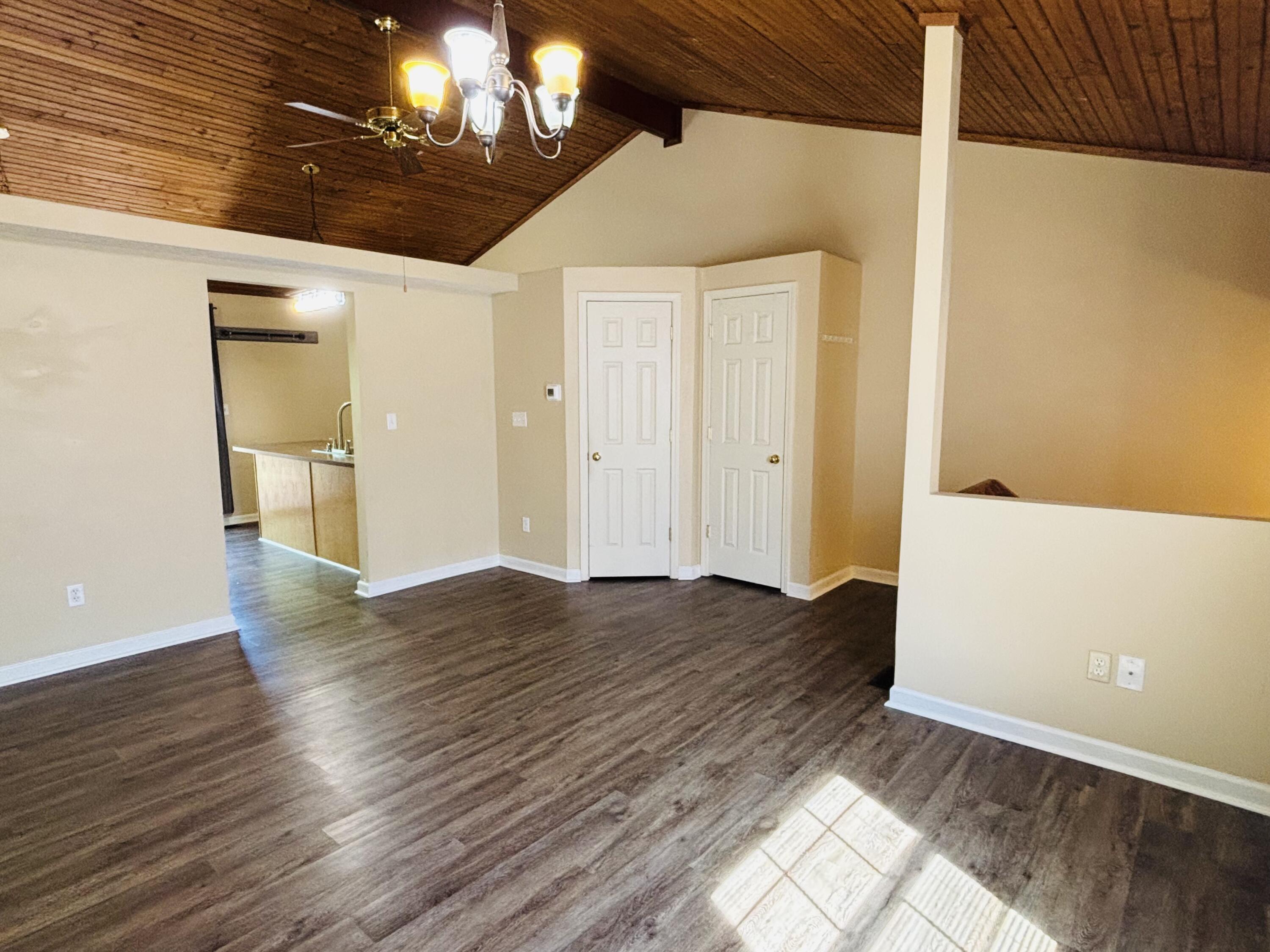 3539 Lochdale Terrace Property Photo 4