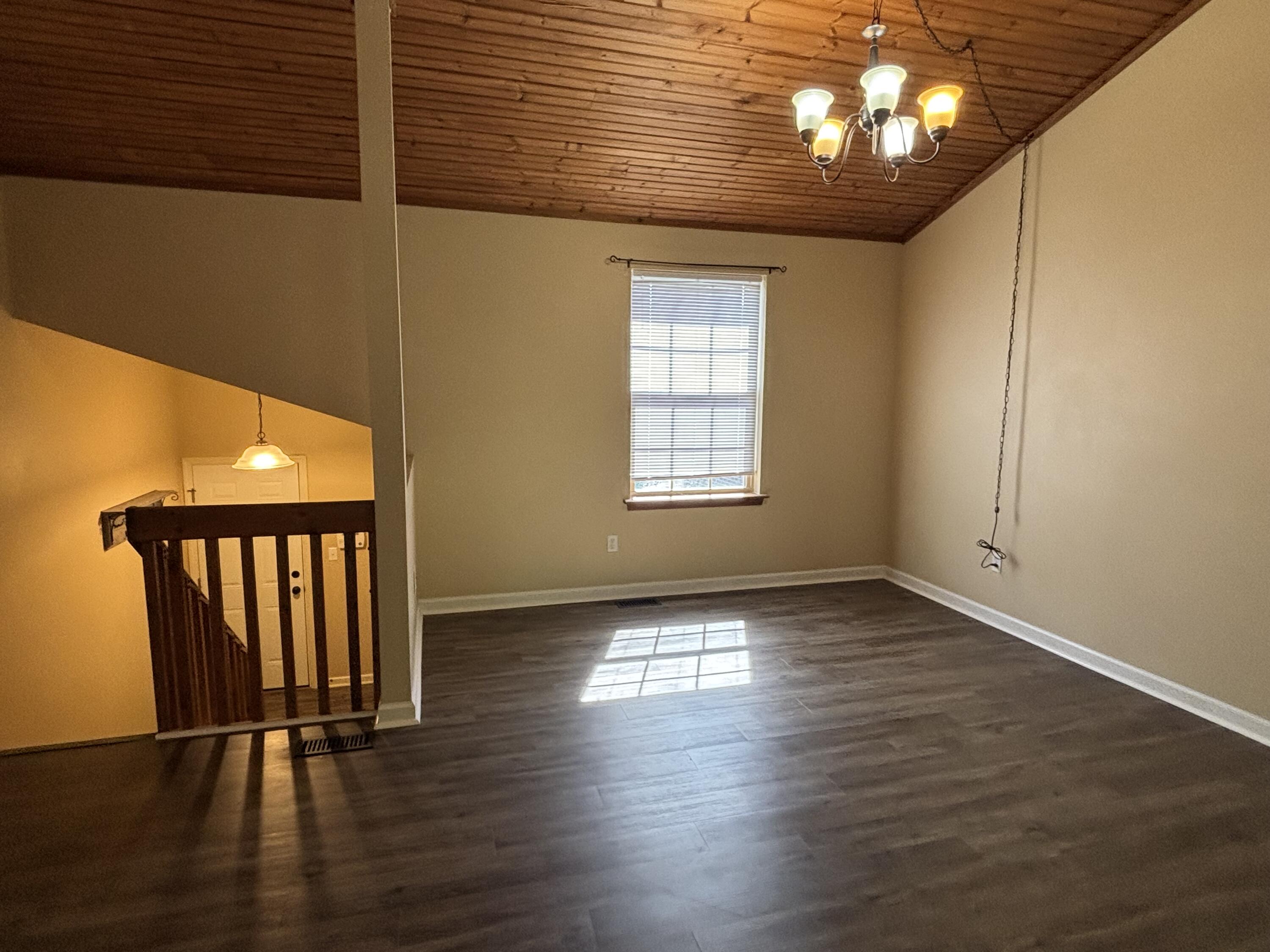 3539 Lochdale Terrace Property Photo 5