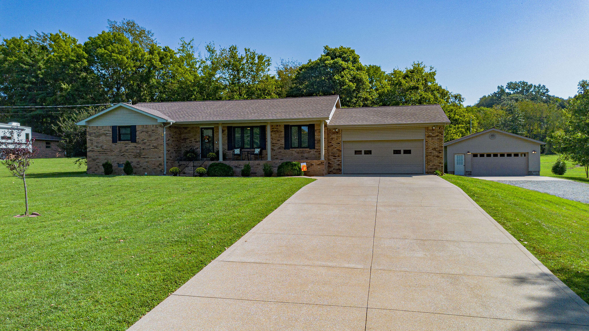 4746 Jewell Lane Property Photo 1