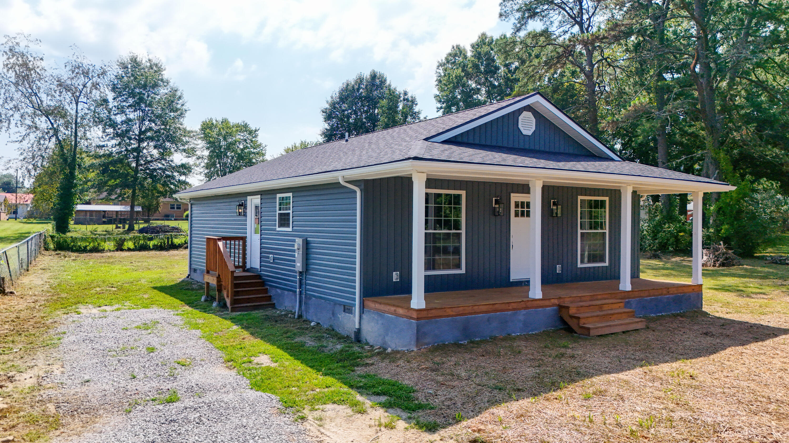 114 Shelby Street Property Photo 2
