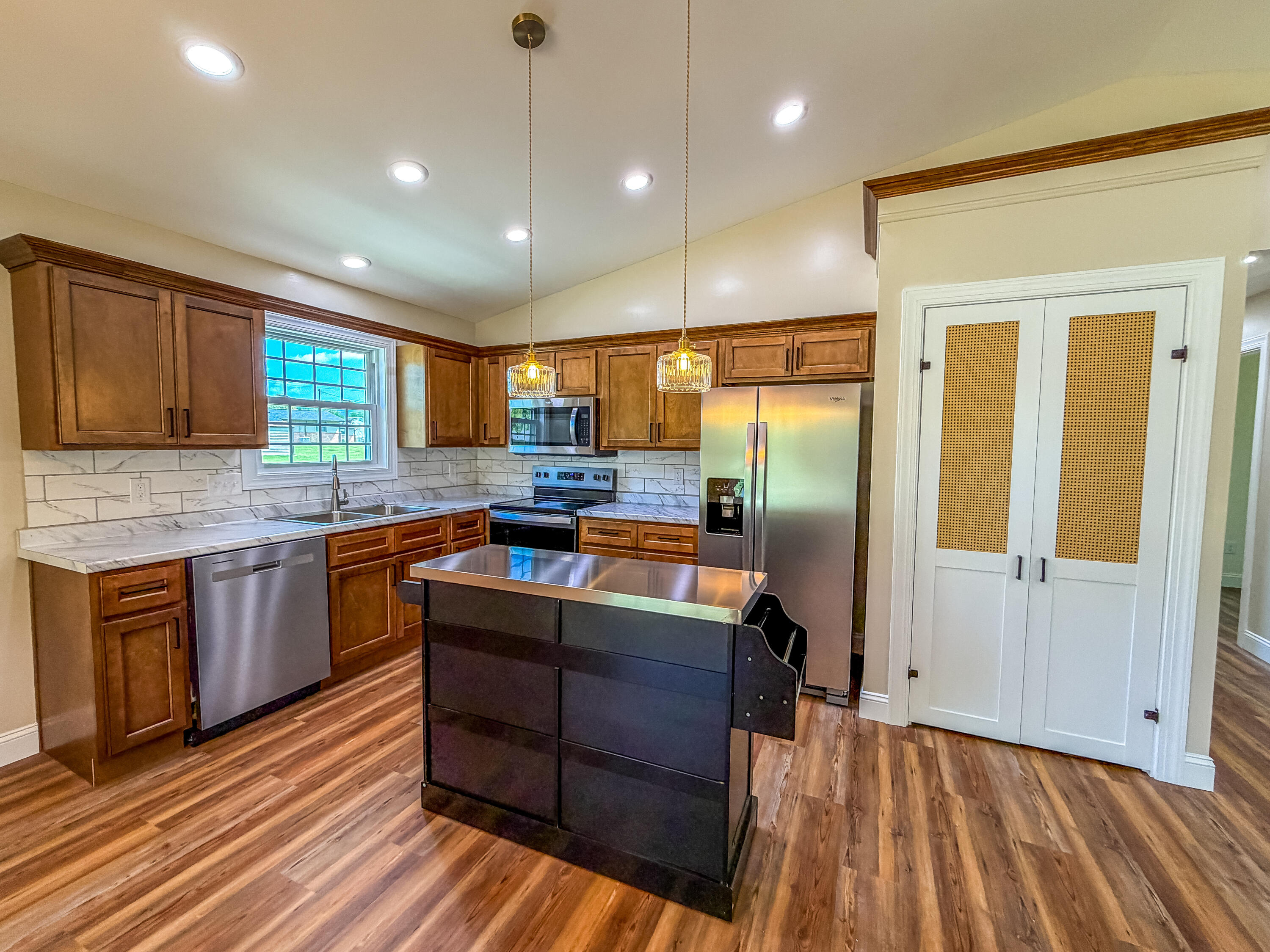 114 Shelby Street Property Photo 20