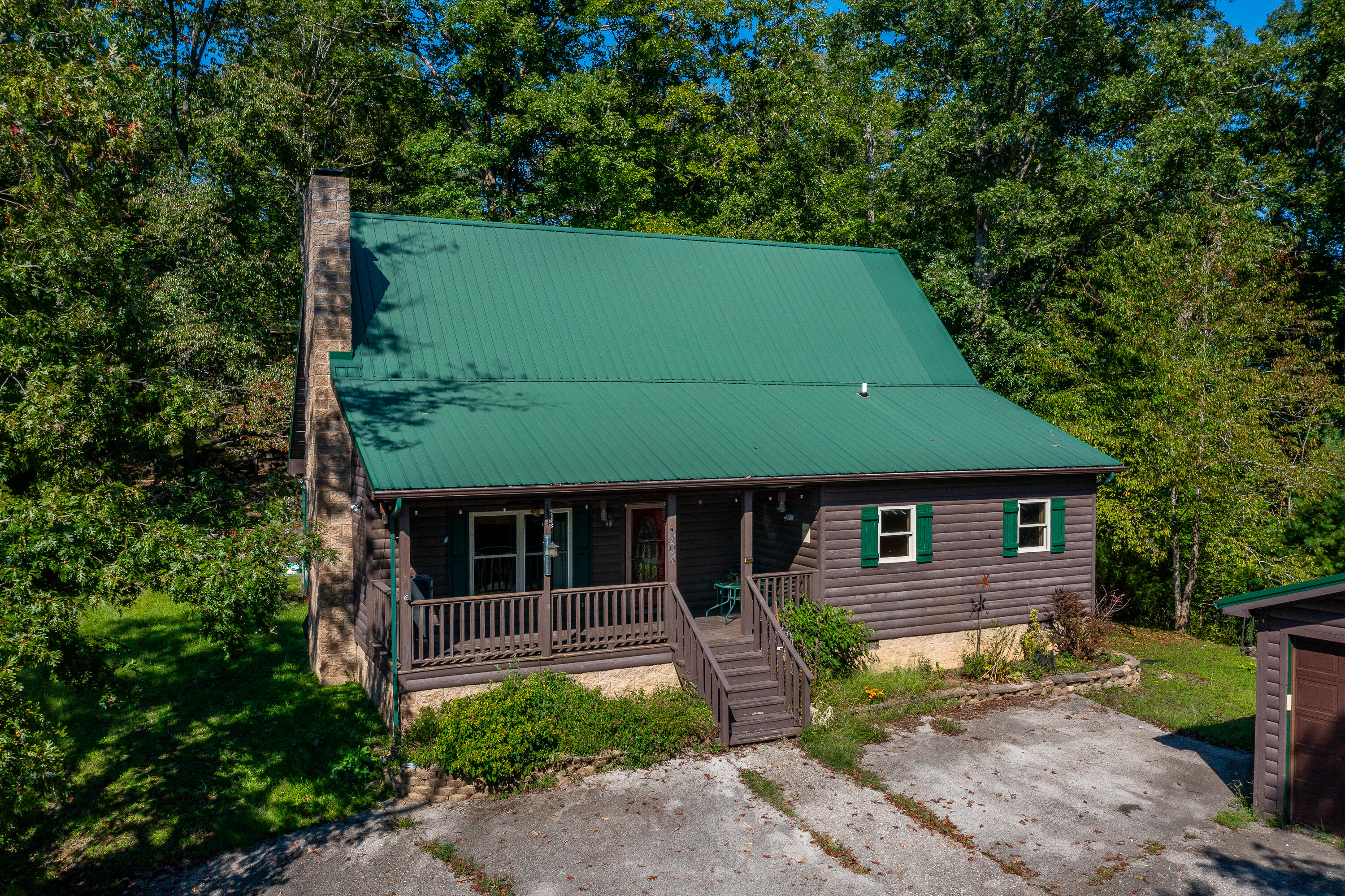 904 Phils Branch Road Property Photo 1