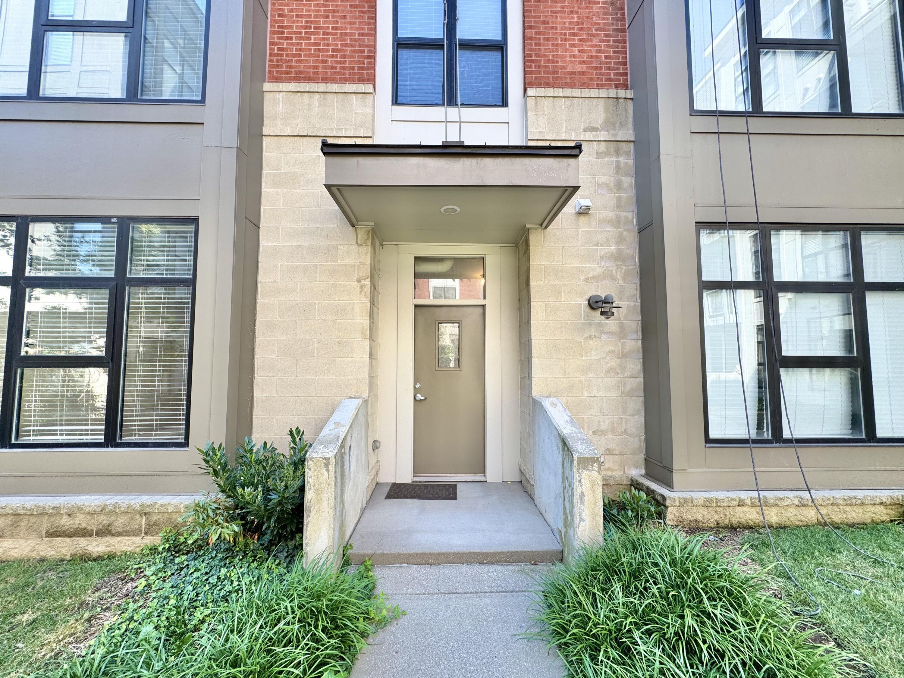 220 Cedar Street 102 Property Photo 16