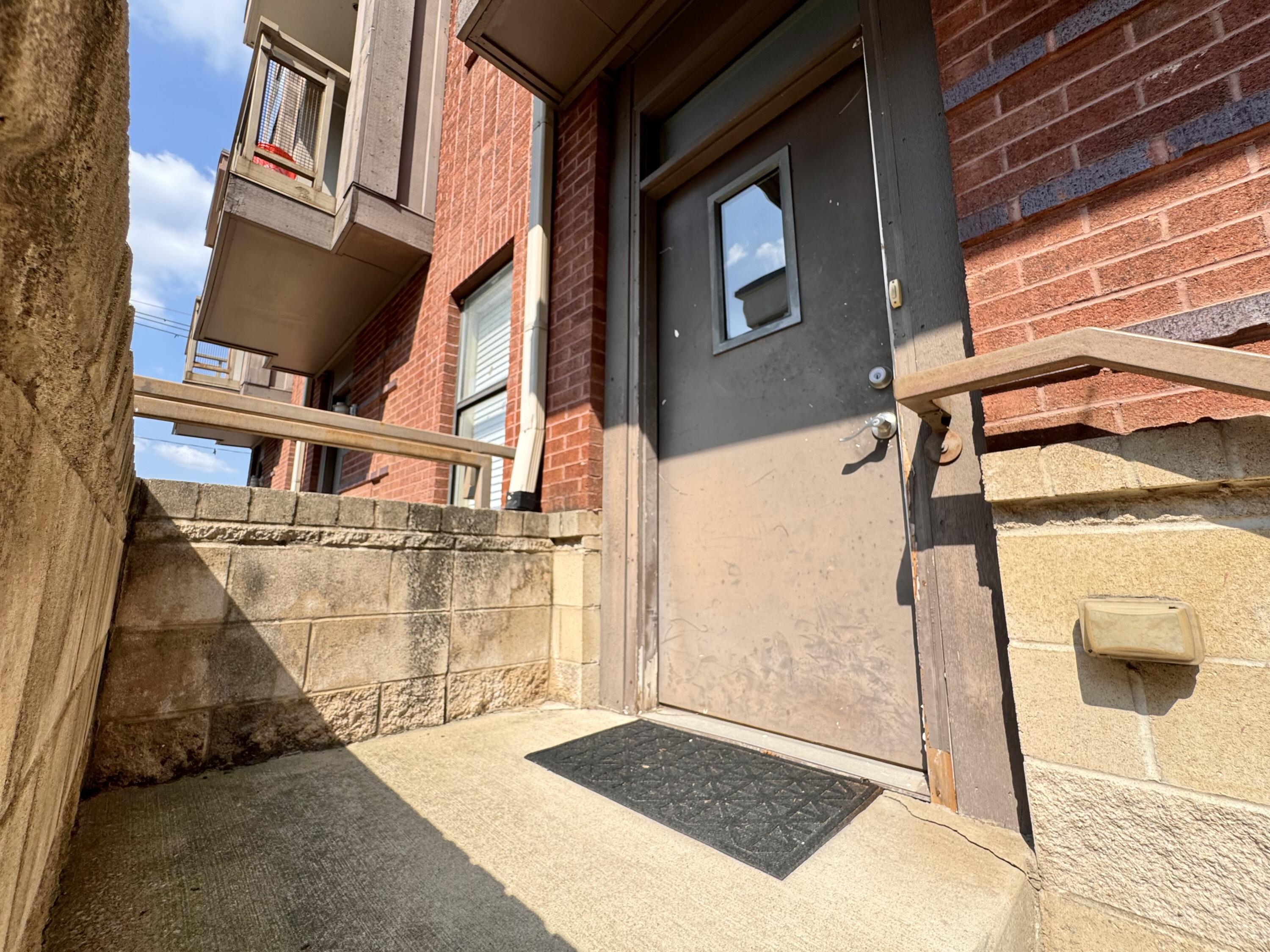 576 Bolivar Street Property Photo 2