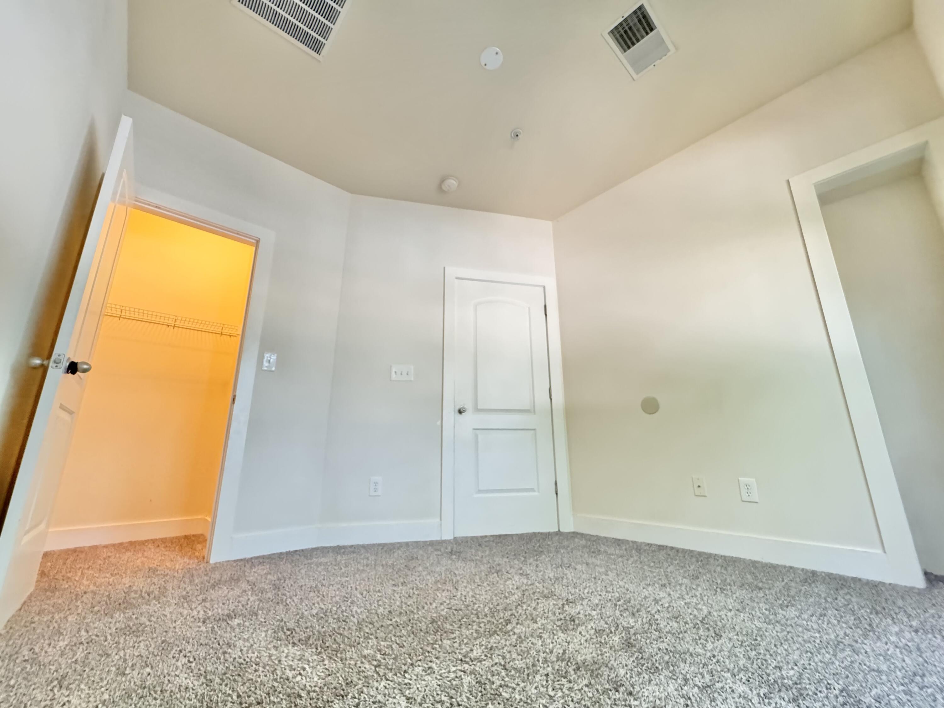 576 Bolivar Street Property Photo 4