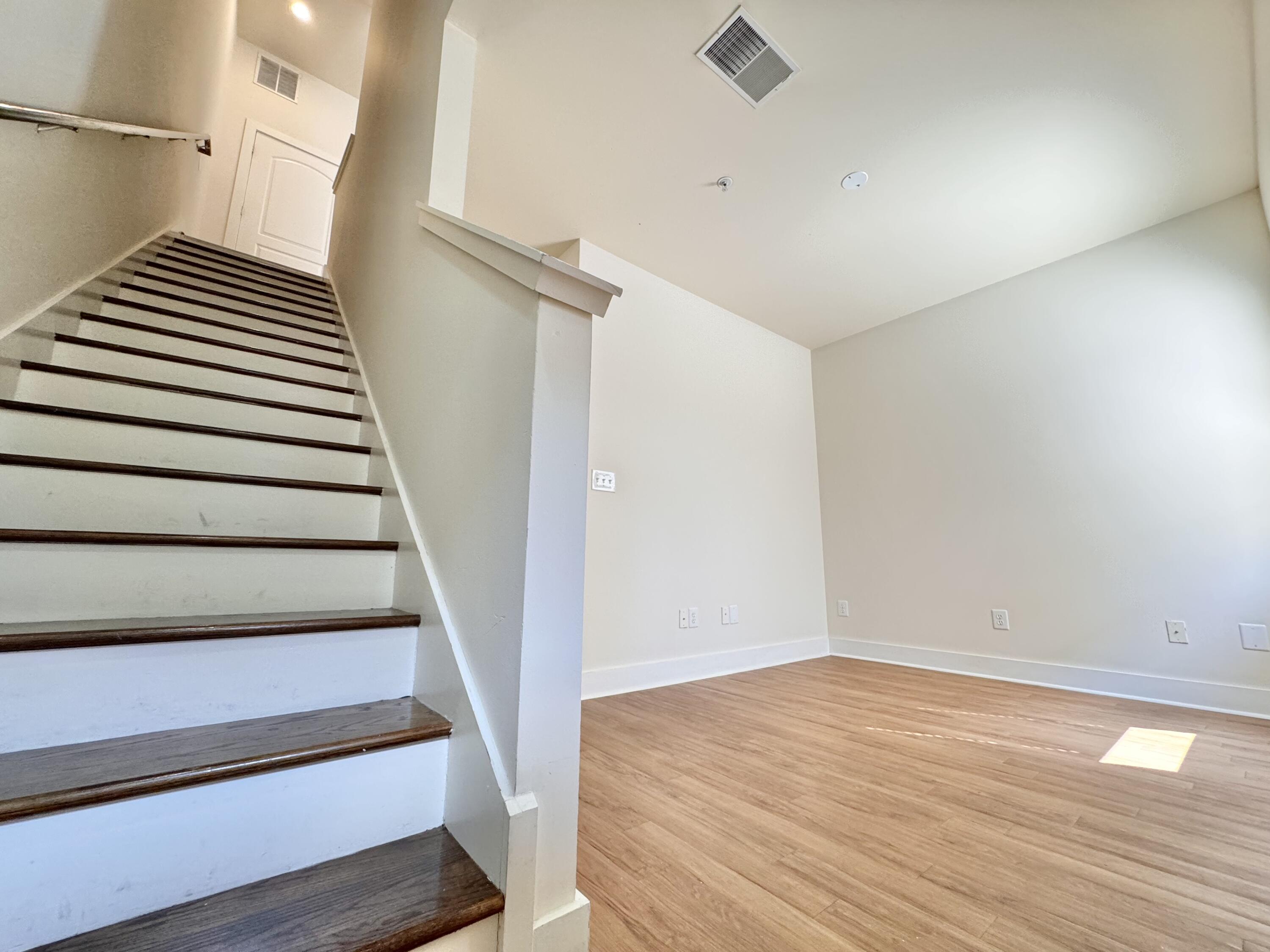 576 Bolivar Street Property Photo 8