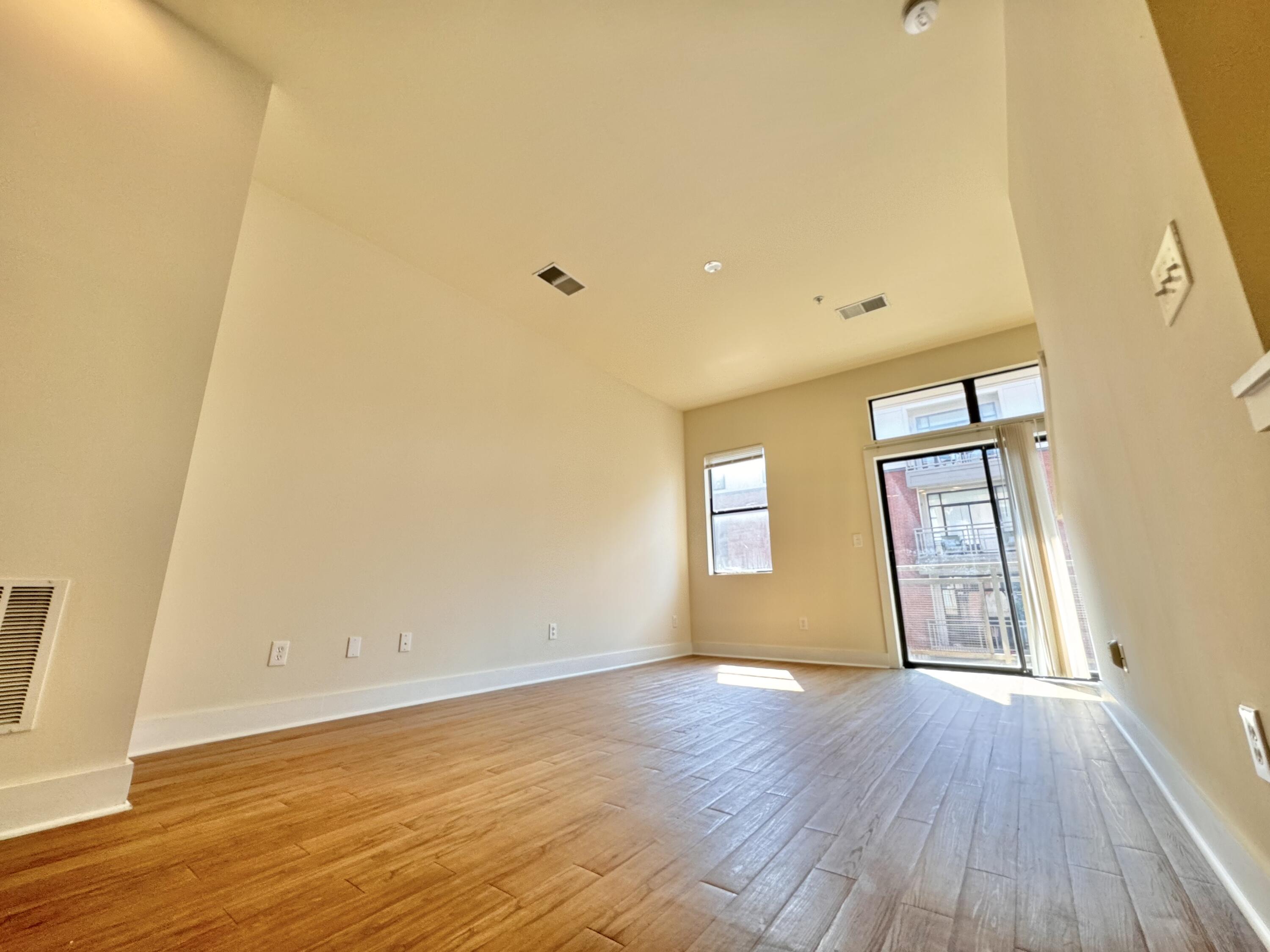 576 Bolivar Street Property Photo 10