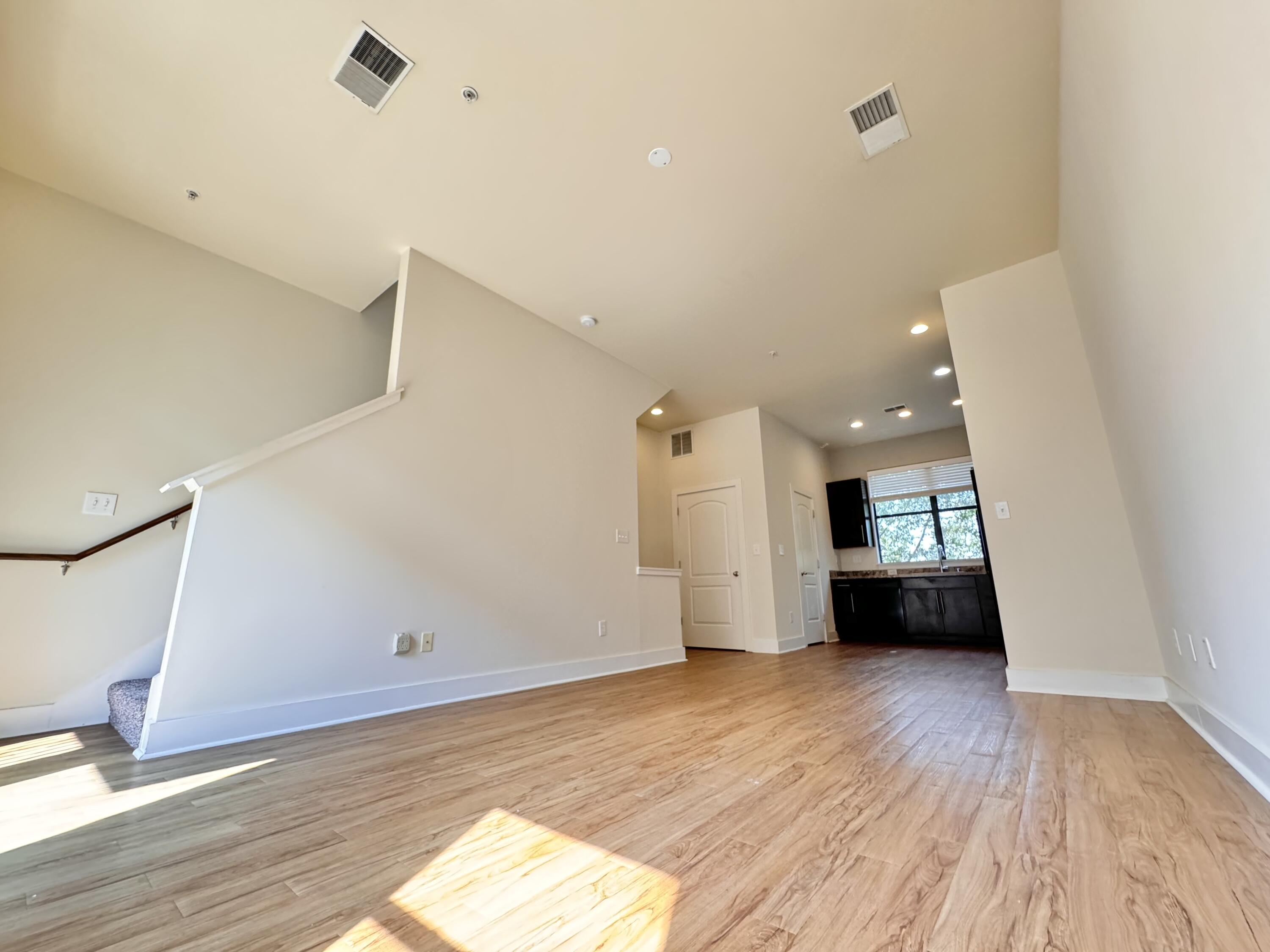 576 Bolivar Street Property Photo 11