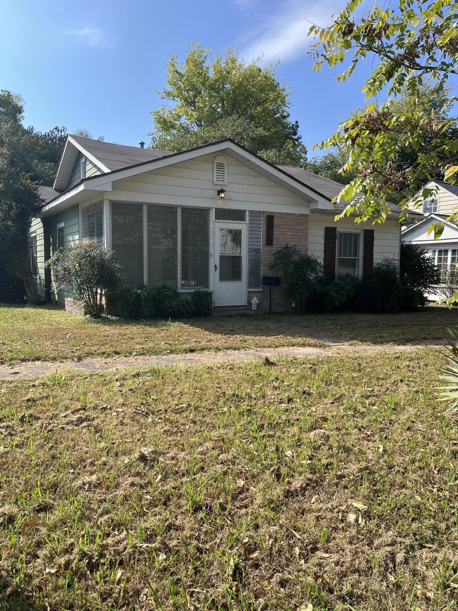 715 Magnolia Street Property Photo 1