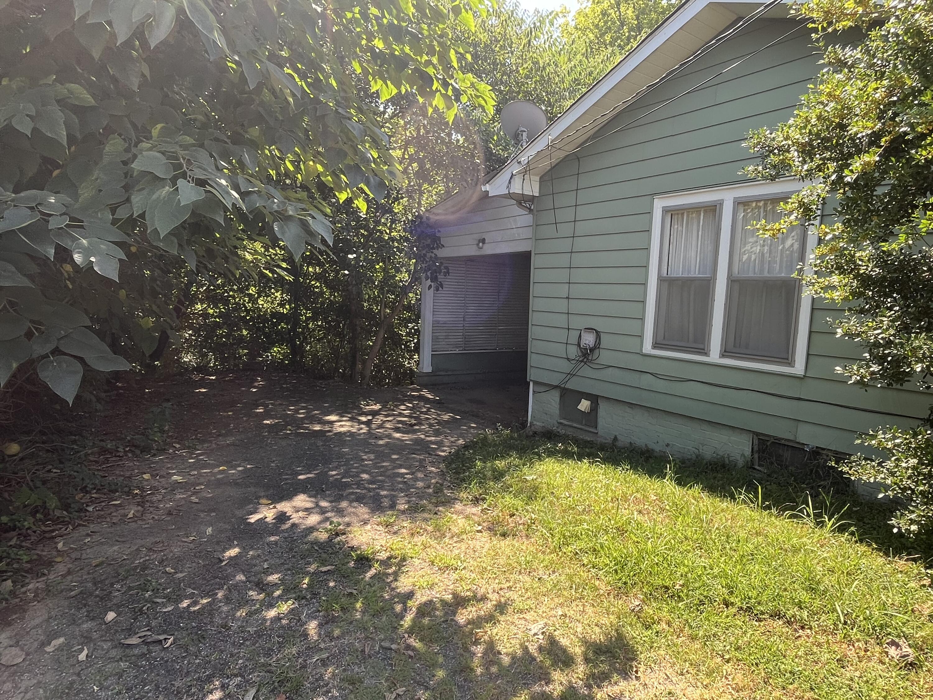 715 Magnolia Street Property Photo 8