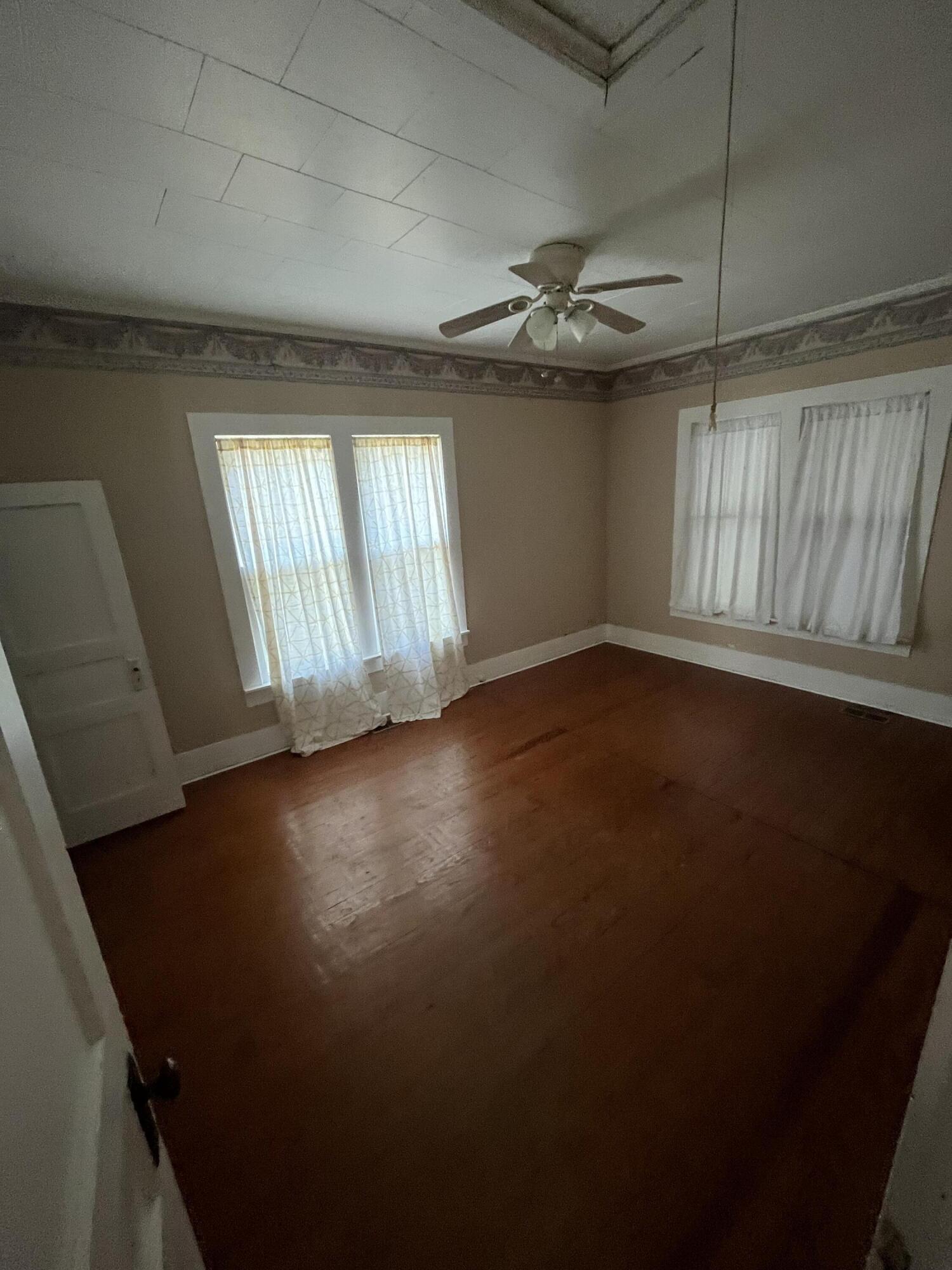715 Magnolia Street Property Photo 27