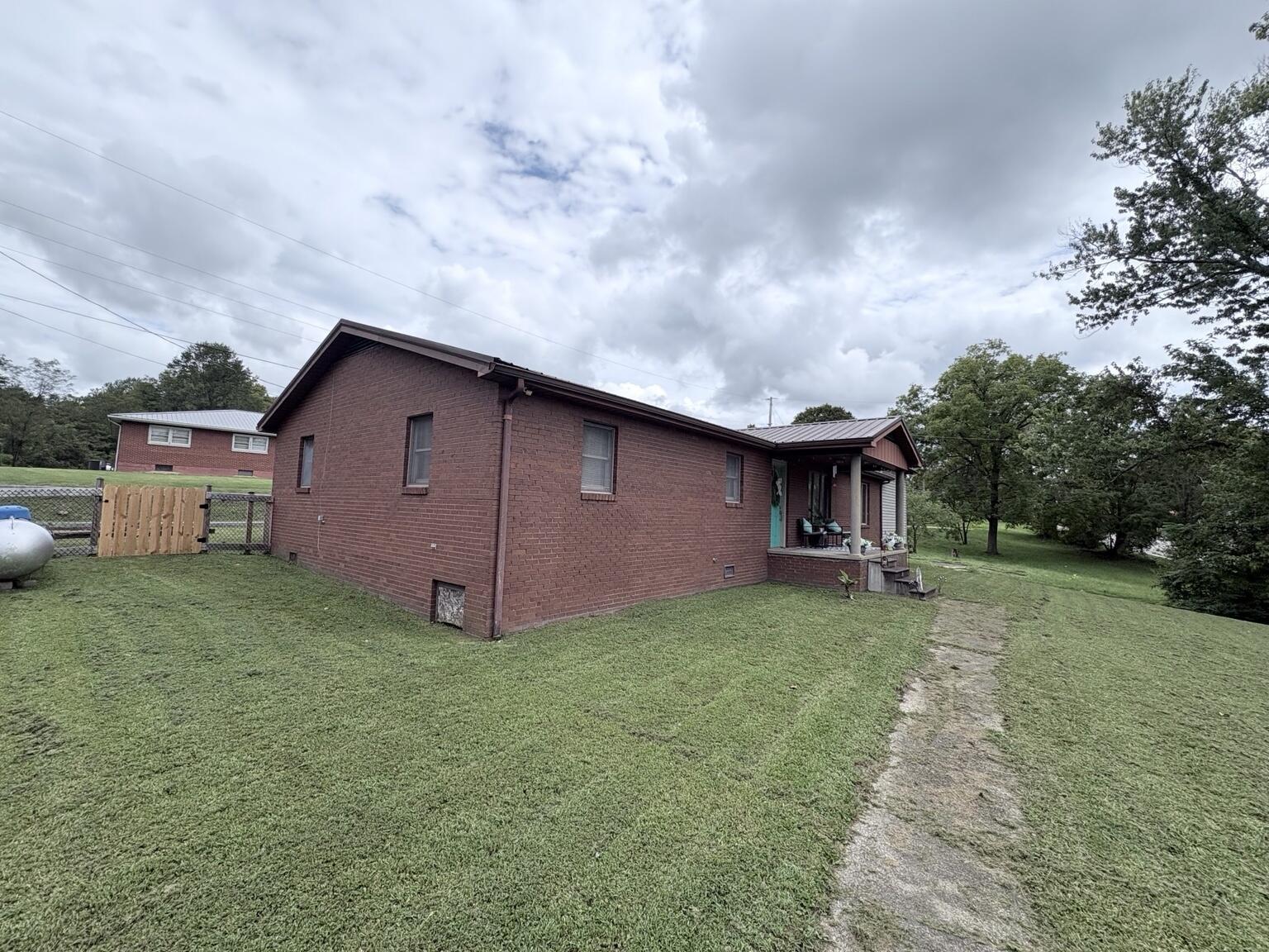 19 Minix Dr Drive Property Photo 2